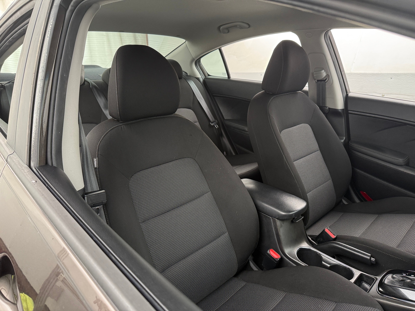 Thumbnail: 2017 Kia Forte - 2