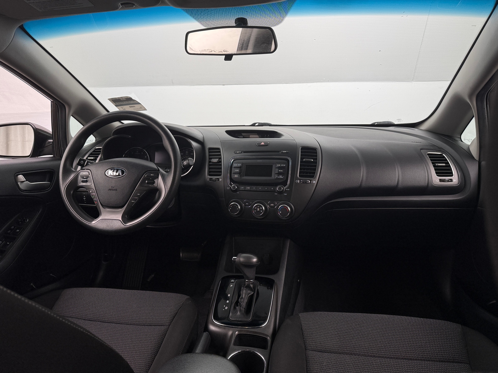 Thumbnail: 2017 Kia Forte - 3