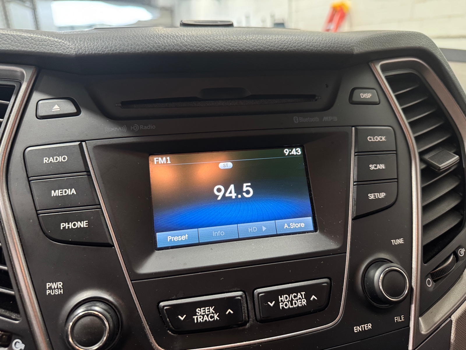 Thumbnail: 2014 Hyundai Santa Fe - 4