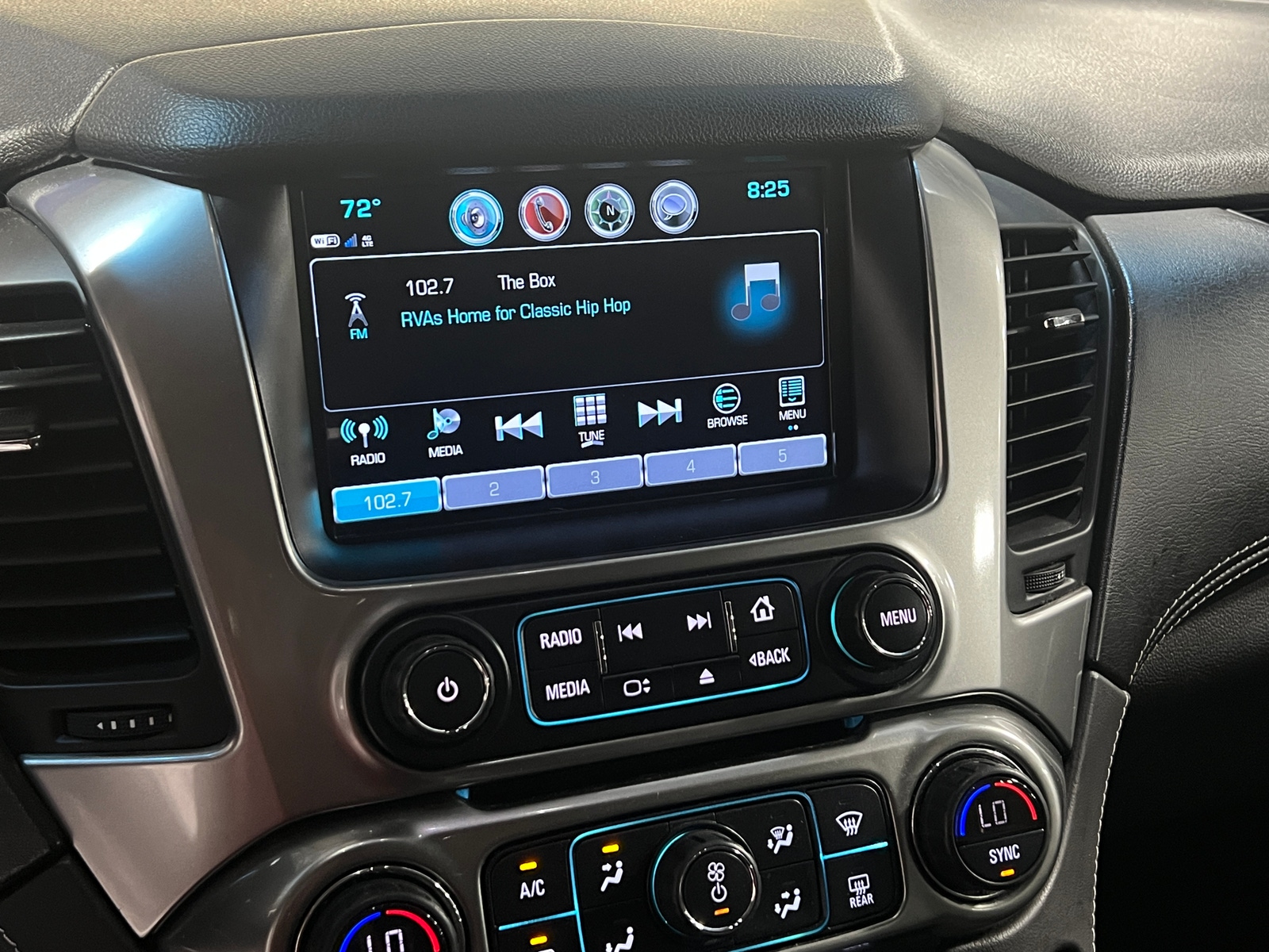 Thumbnail: 2020 Chevrolet Tahoe - 3