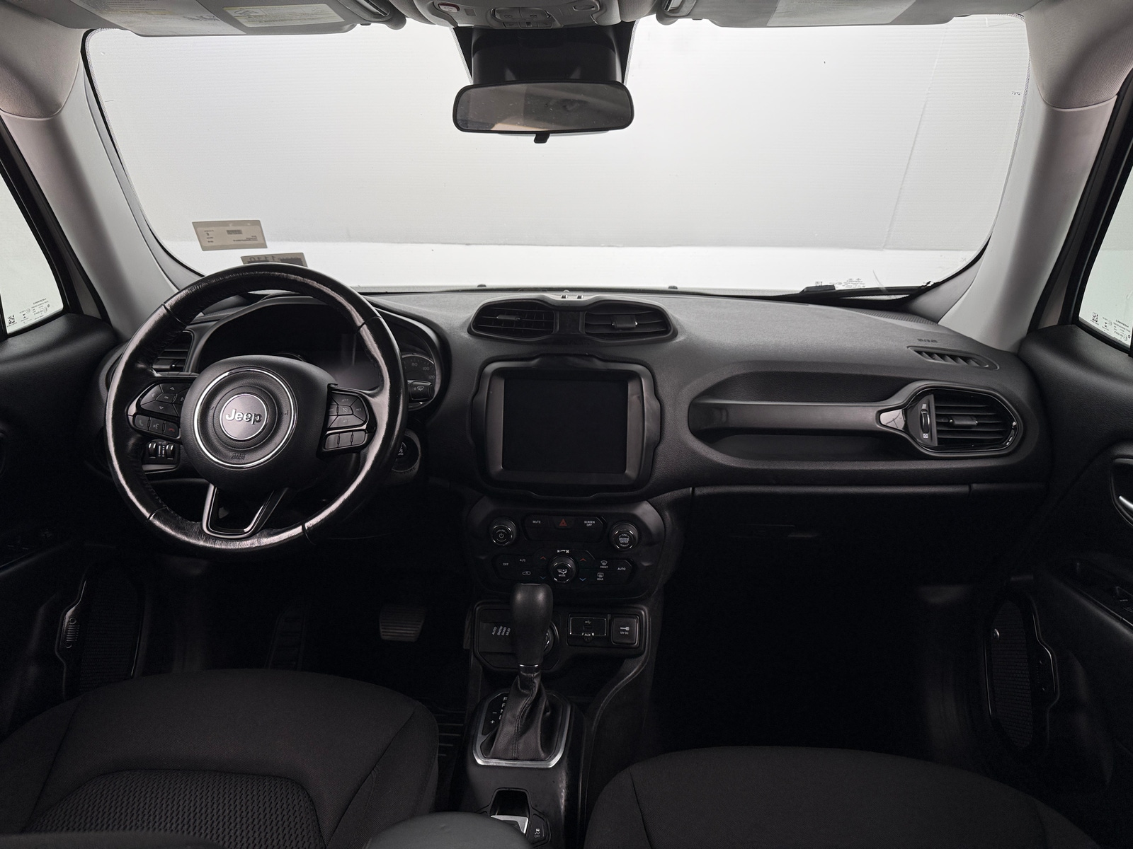 Thumbnail: 2018 Jeep Renegade - 3