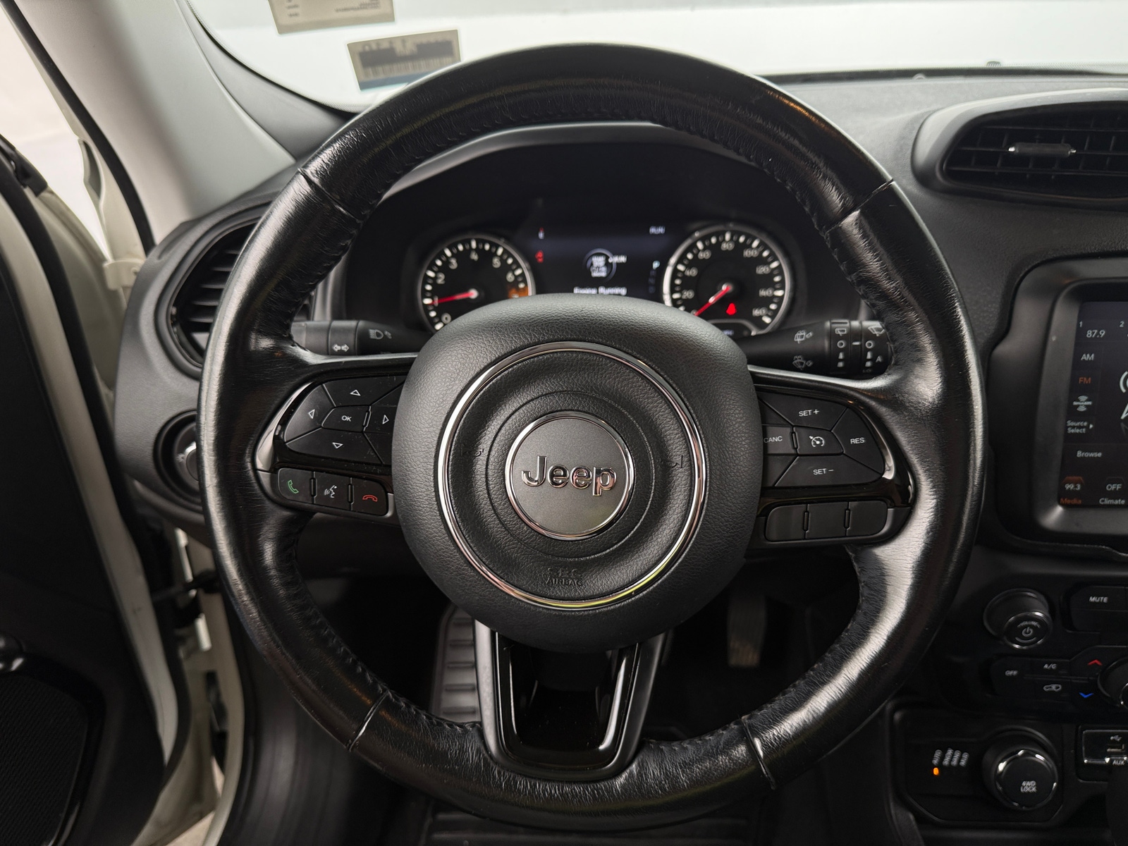 Thumbnail: 2018 Jeep Renegade - 5