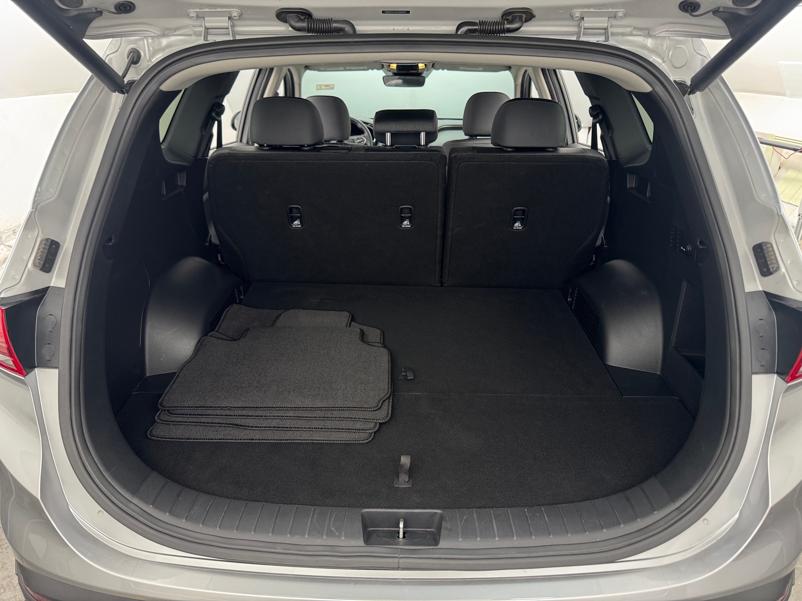 Thumbnail: 2023 Hyundai Santa Fe - 7