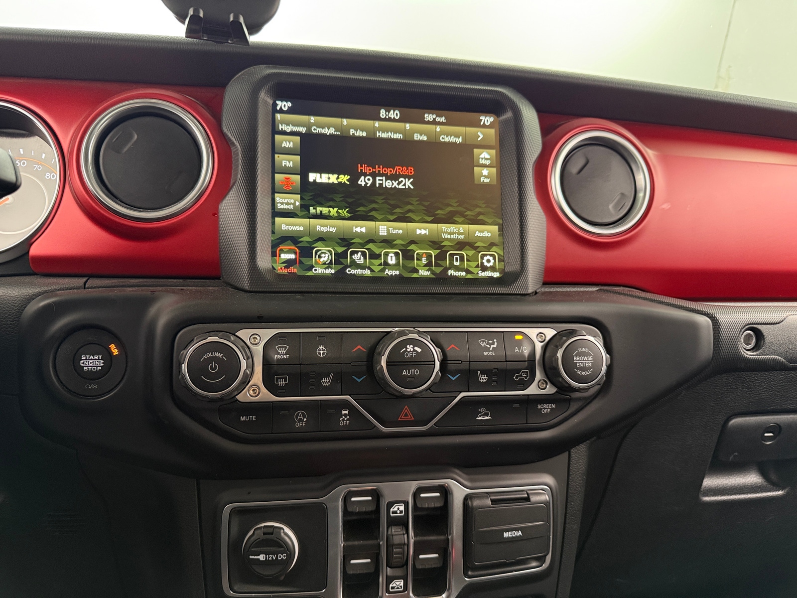 Thumbnail: 2023 Jeep Gladiator - 3