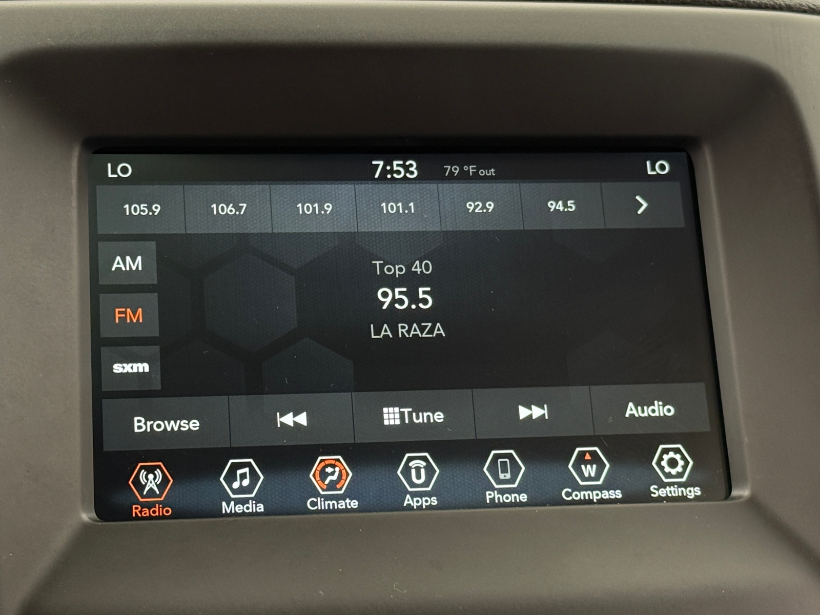Thumbnail: 2020 Jeep Compass - 3