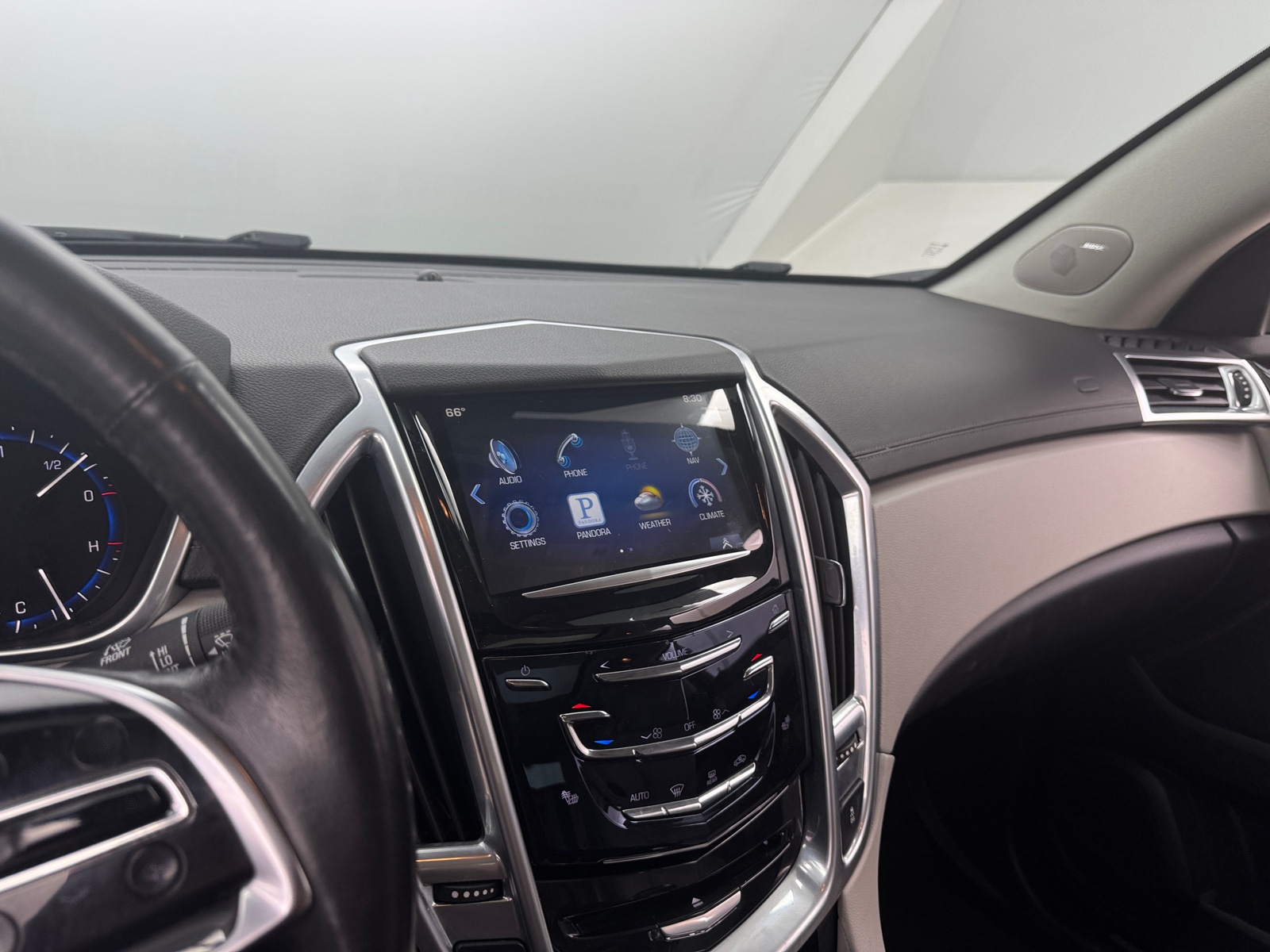 Thumbnail: 2014 Cadillac SRX - 3