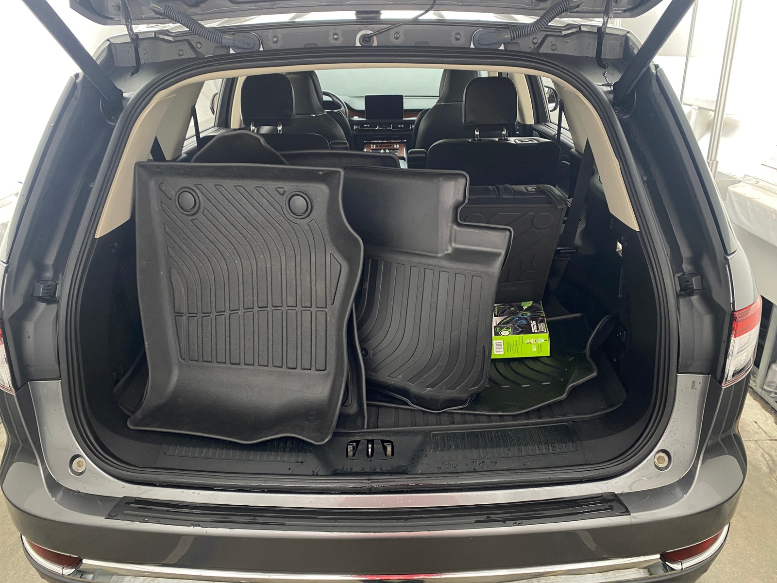 Thumbnail: 2022 Lincoln Aviator - 6