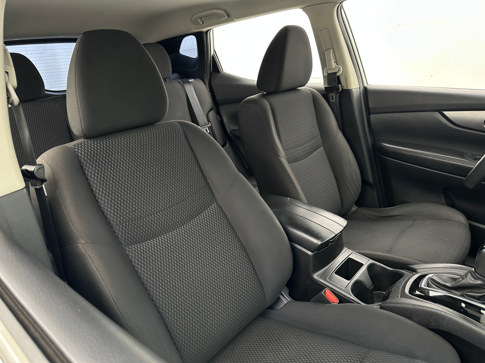 Thumbnail: 2021 Nissan Rogue Sport - 2