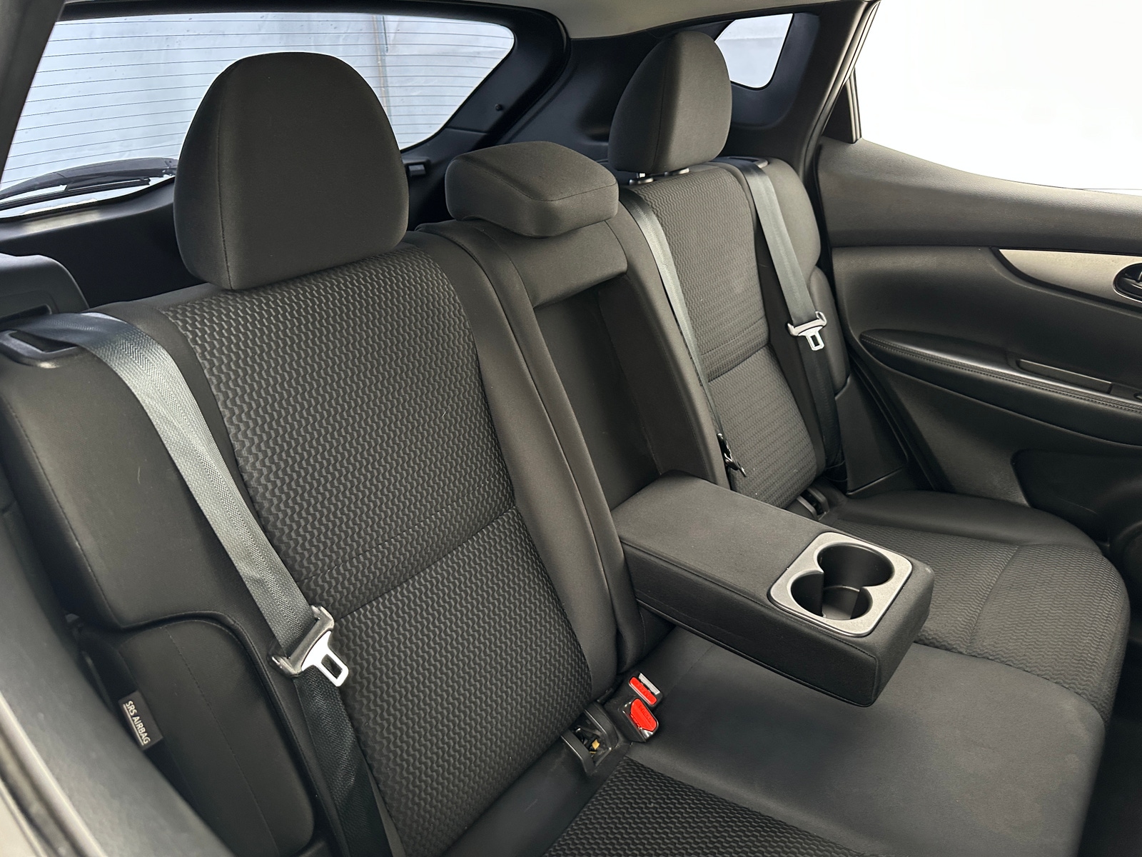 Thumbnail: 2021 Nissan Rogue Sport - 6