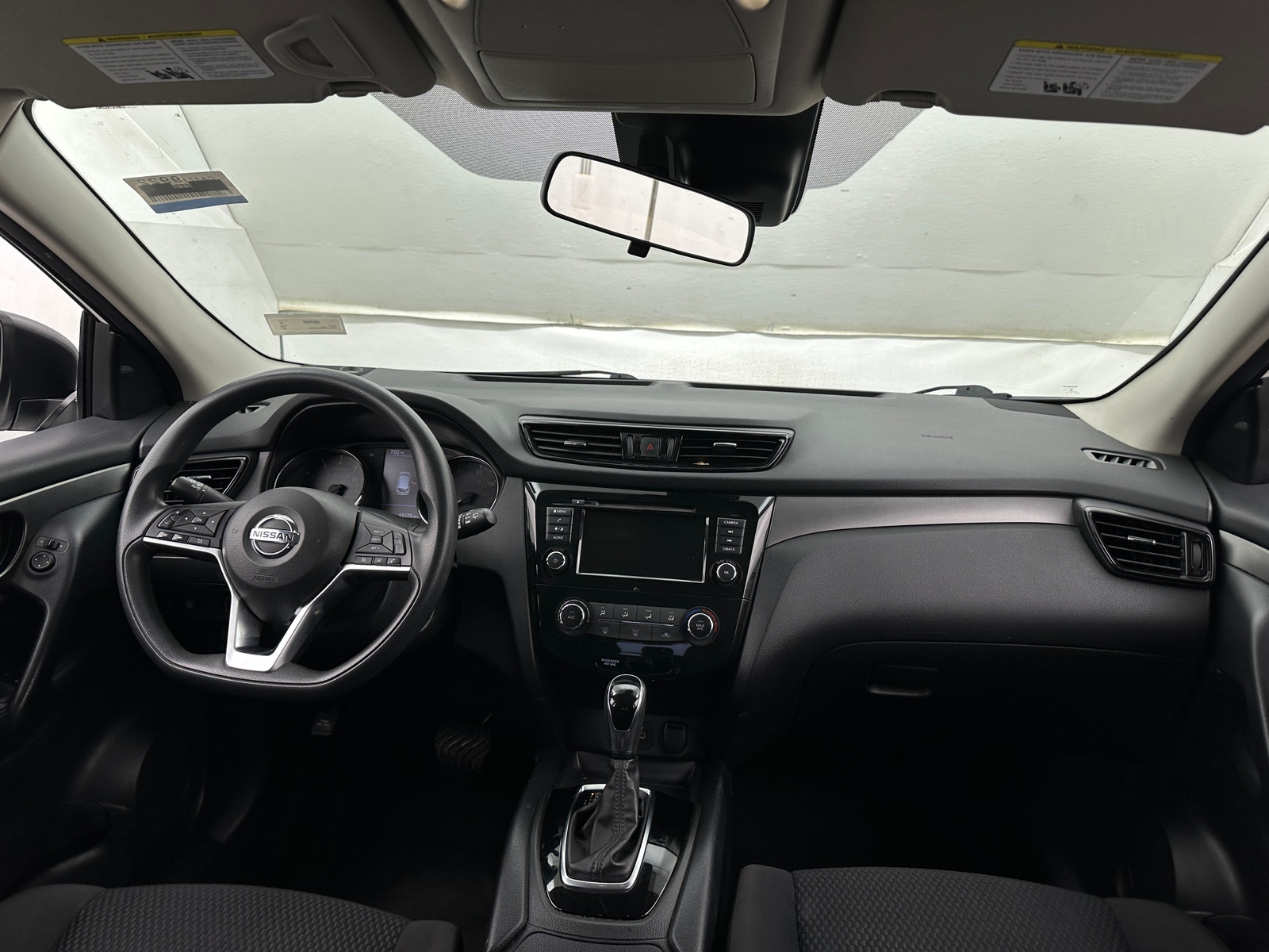 Thumbnail: 2021 Nissan Rogue Sport - 3