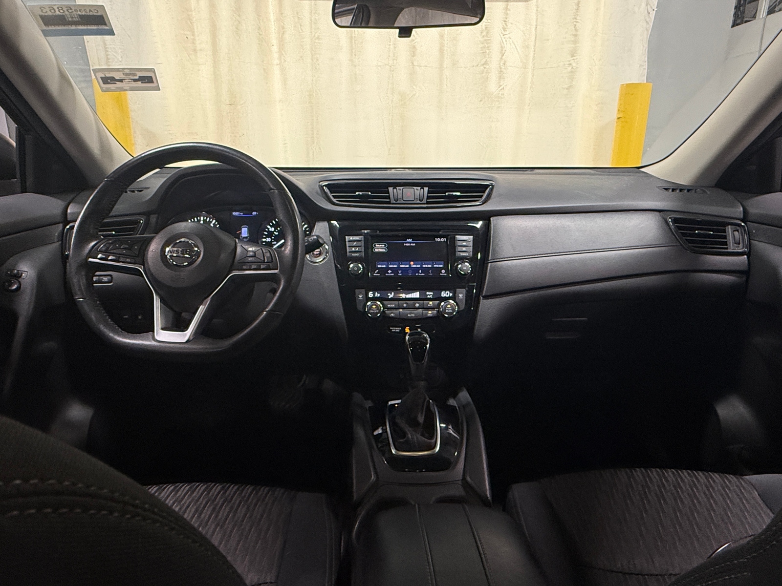 Thumbnail: 2018 Nissan Rogue - 3