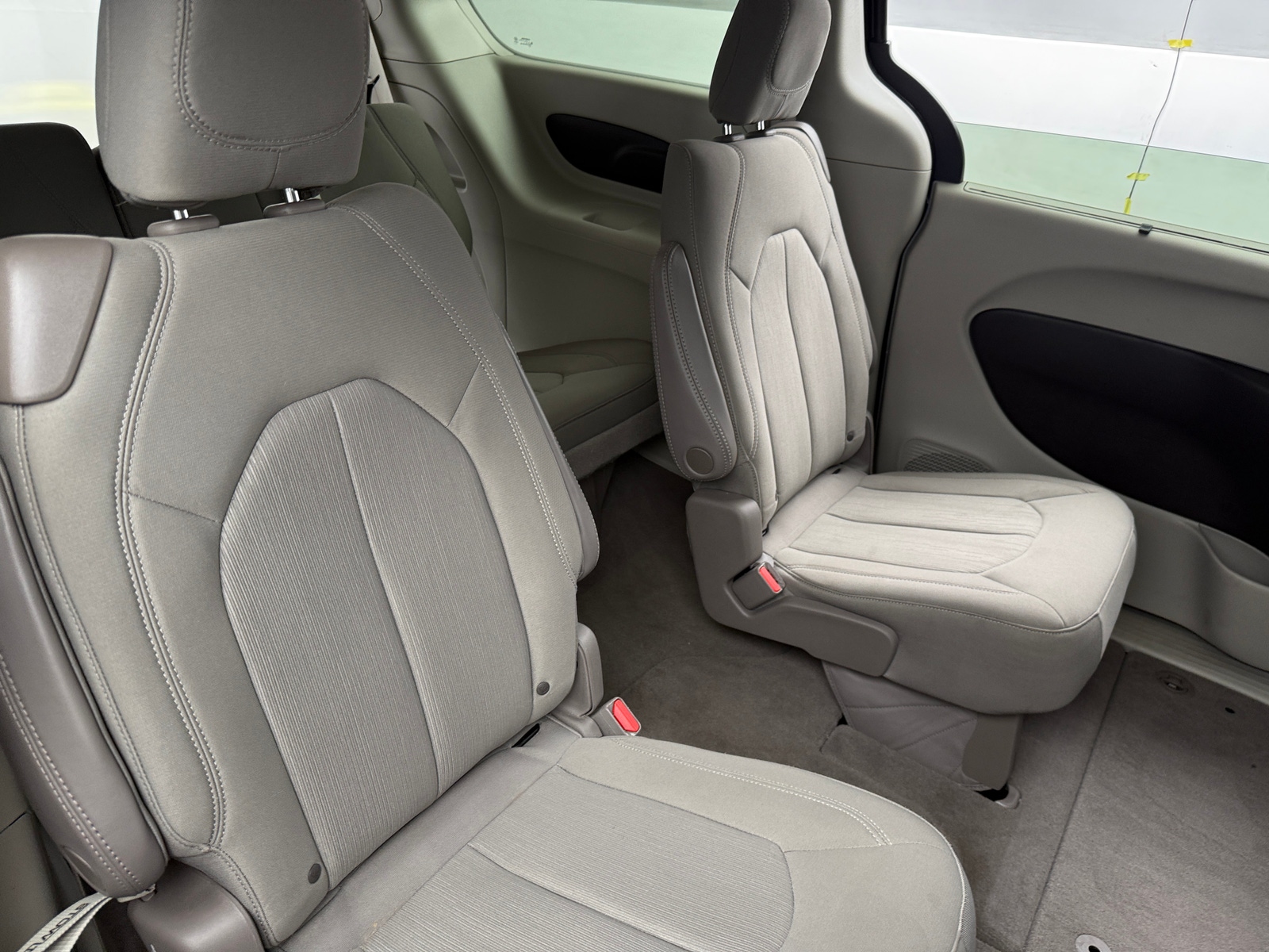 Thumbnail: 2020 Chrysler Pacifica - 6