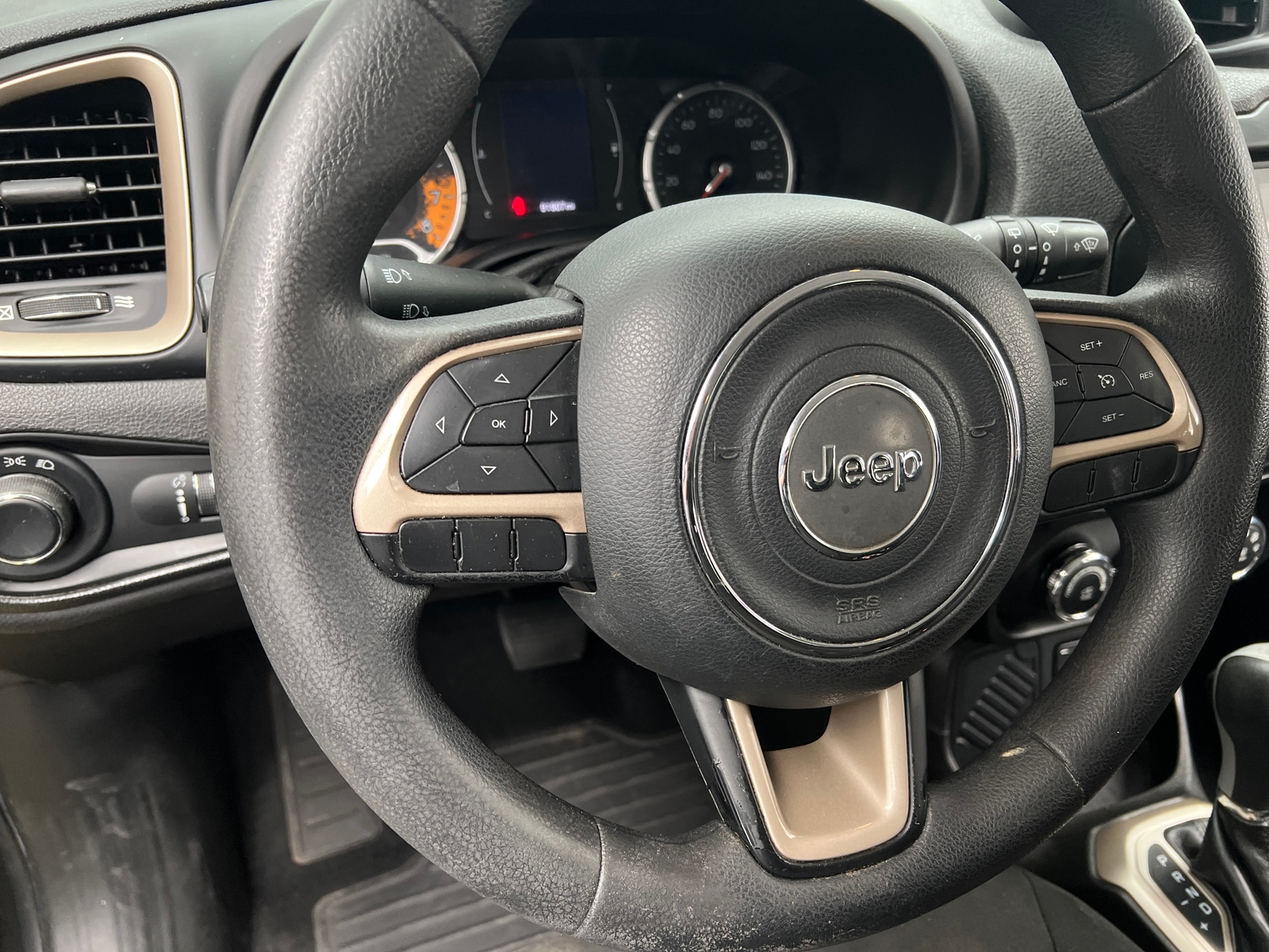 Thumbnail: 2017 Jeep Renegade - 5