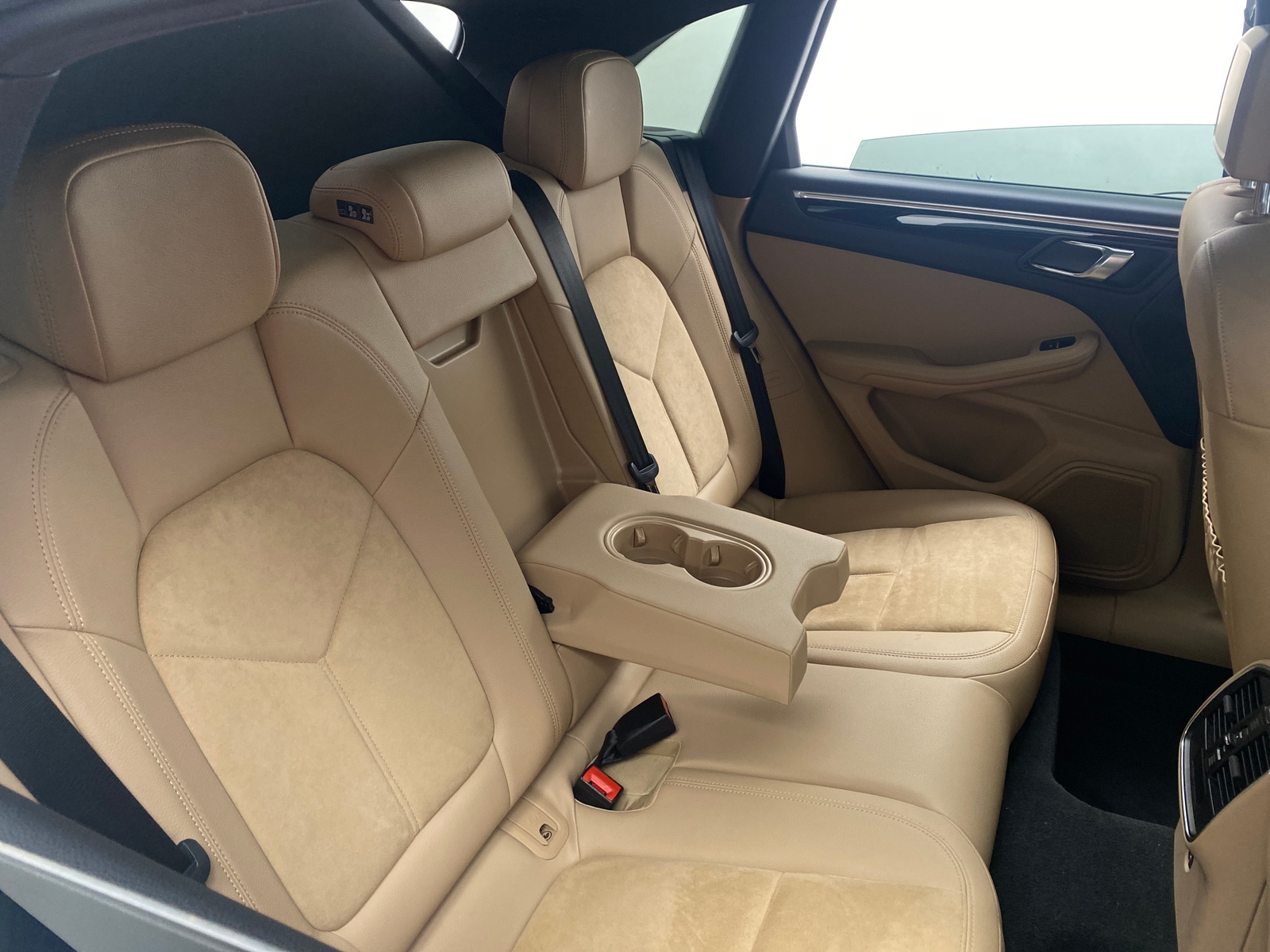 Thumbnail: 2020 Porsche Macan - 5
