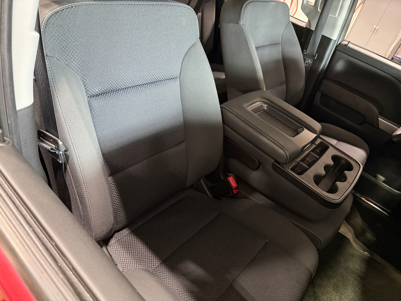 Thumbnail: 2018 Chevrolet Silverado 1500 - 2