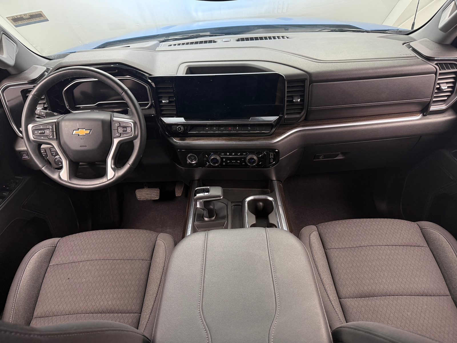 Thumbnail: 2023 Chevrolet Silverado 1500 - 3