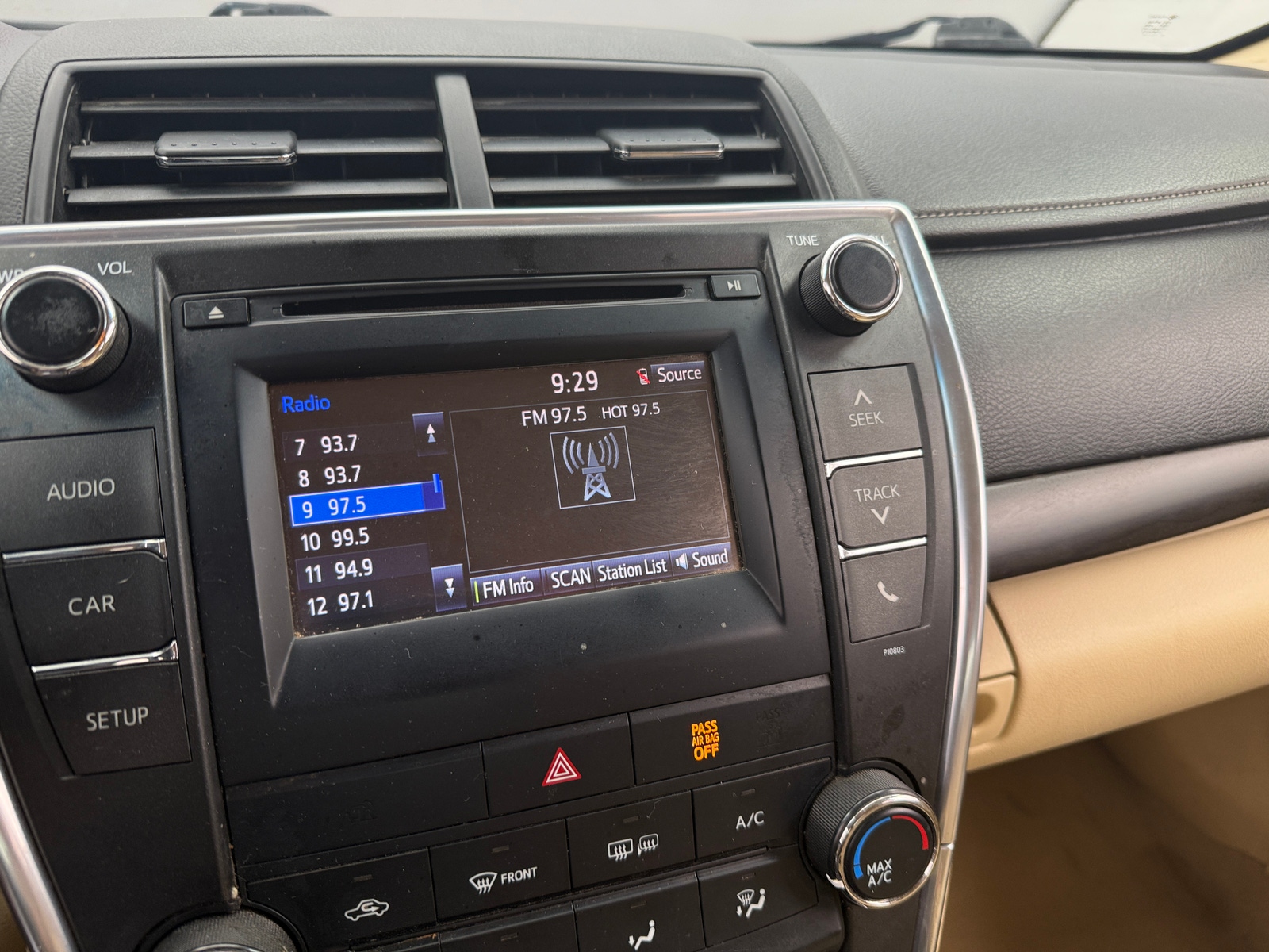 Thumbnail: 2015 Toyota Camry - 4