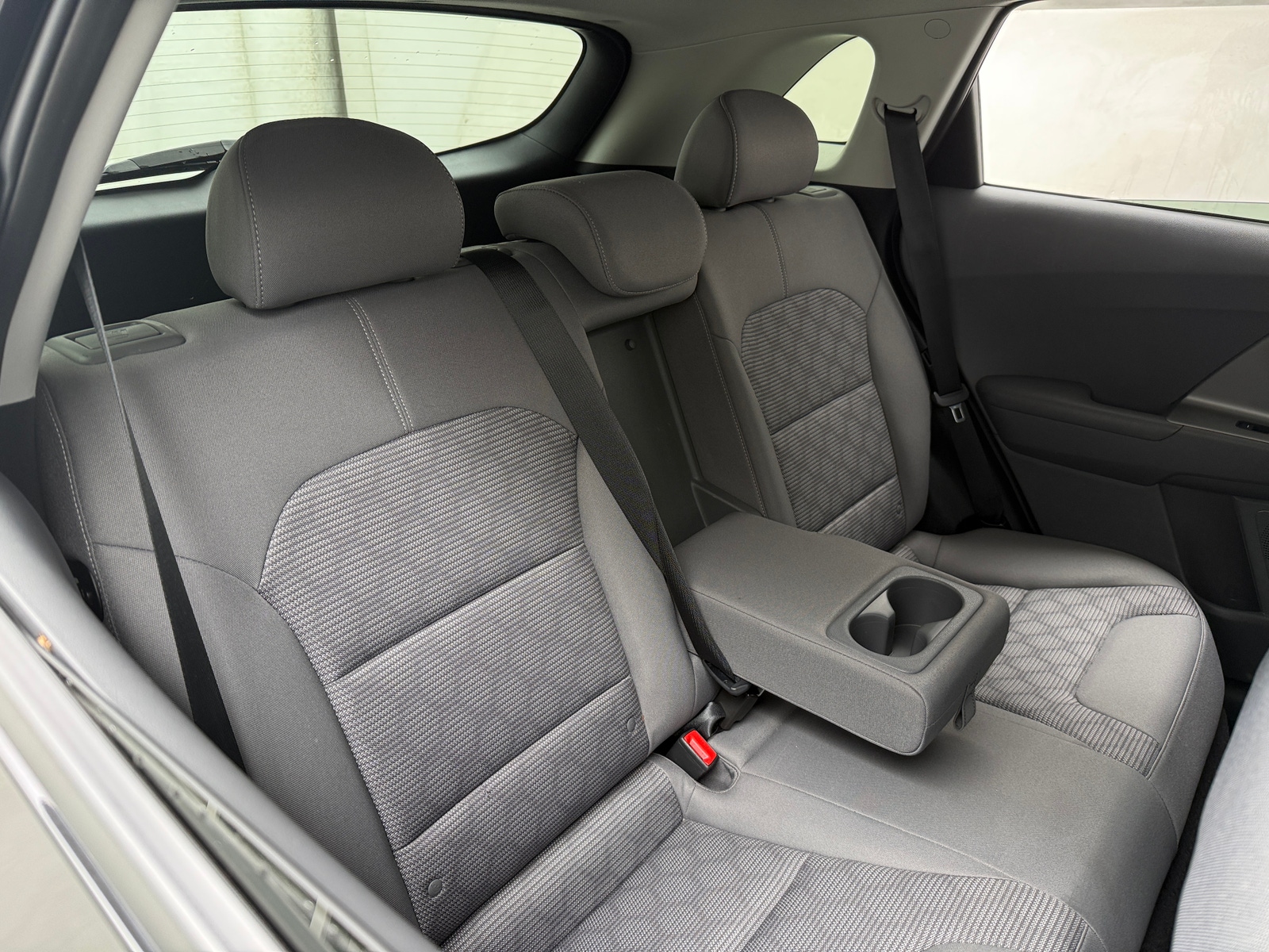 Thumbnail: 2018 Kia Niro - 6