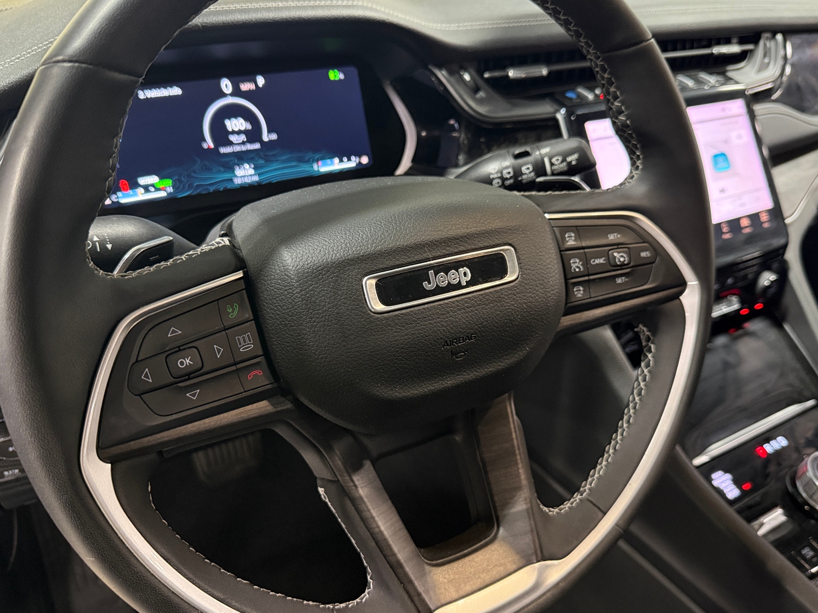 Thumbnail: 2023 Jeep Grand Cherokee - 4