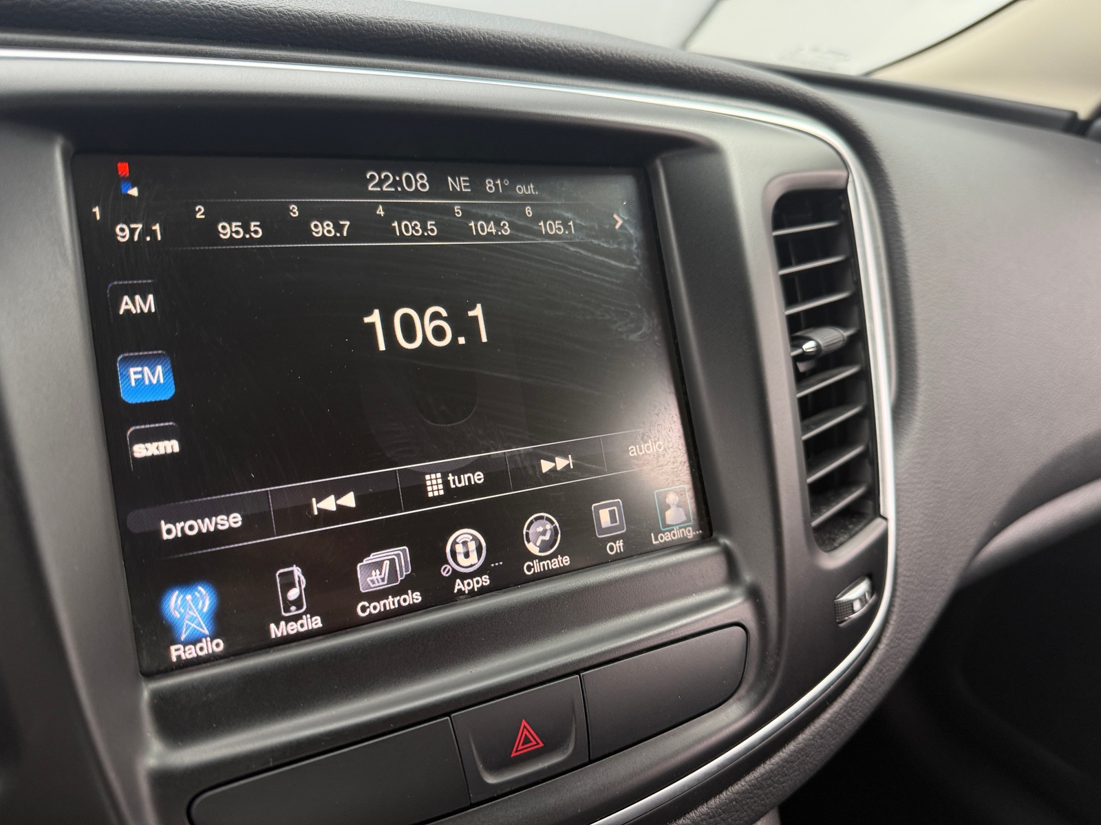 Thumbnail: 2016 Chrysler 200 - 3
