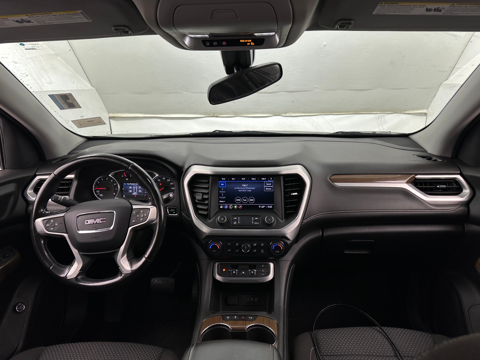 Thumbnail: 2020 GMC Acadia - 3