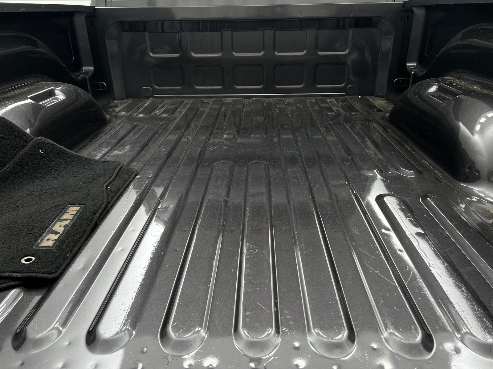 Thumbnail: 2019 RAM 1500 Classic - 7