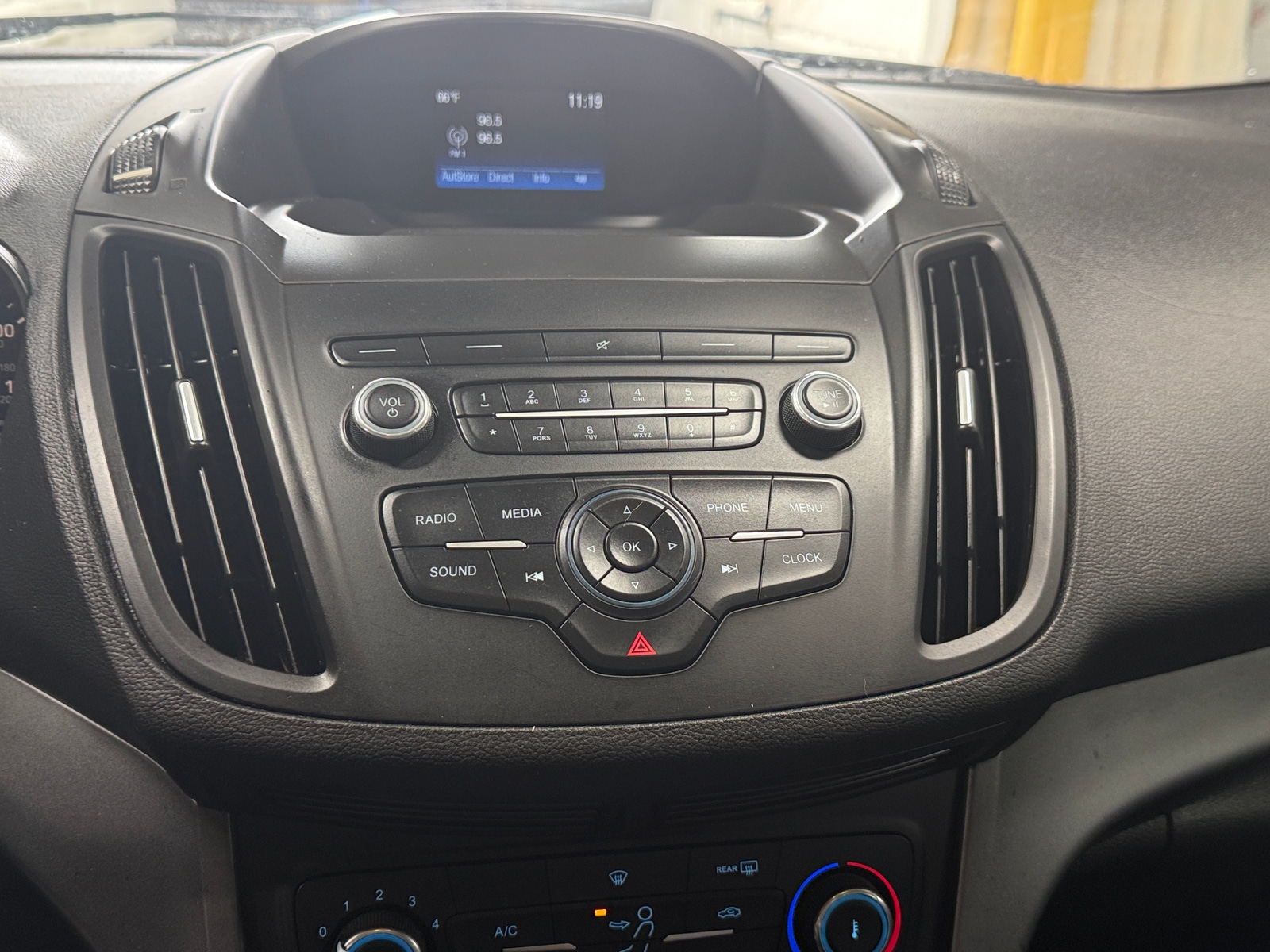 Thumbnail: 2019 Ford Escape - 4