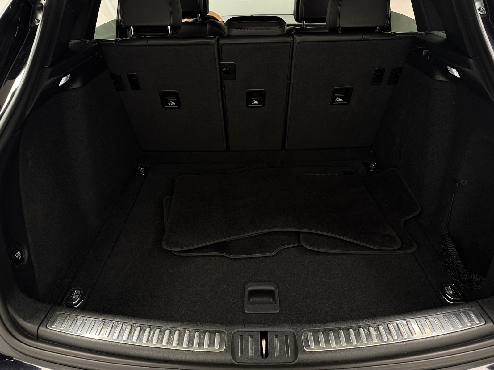 Thumbnail: 2016 Porsche Macan - 6