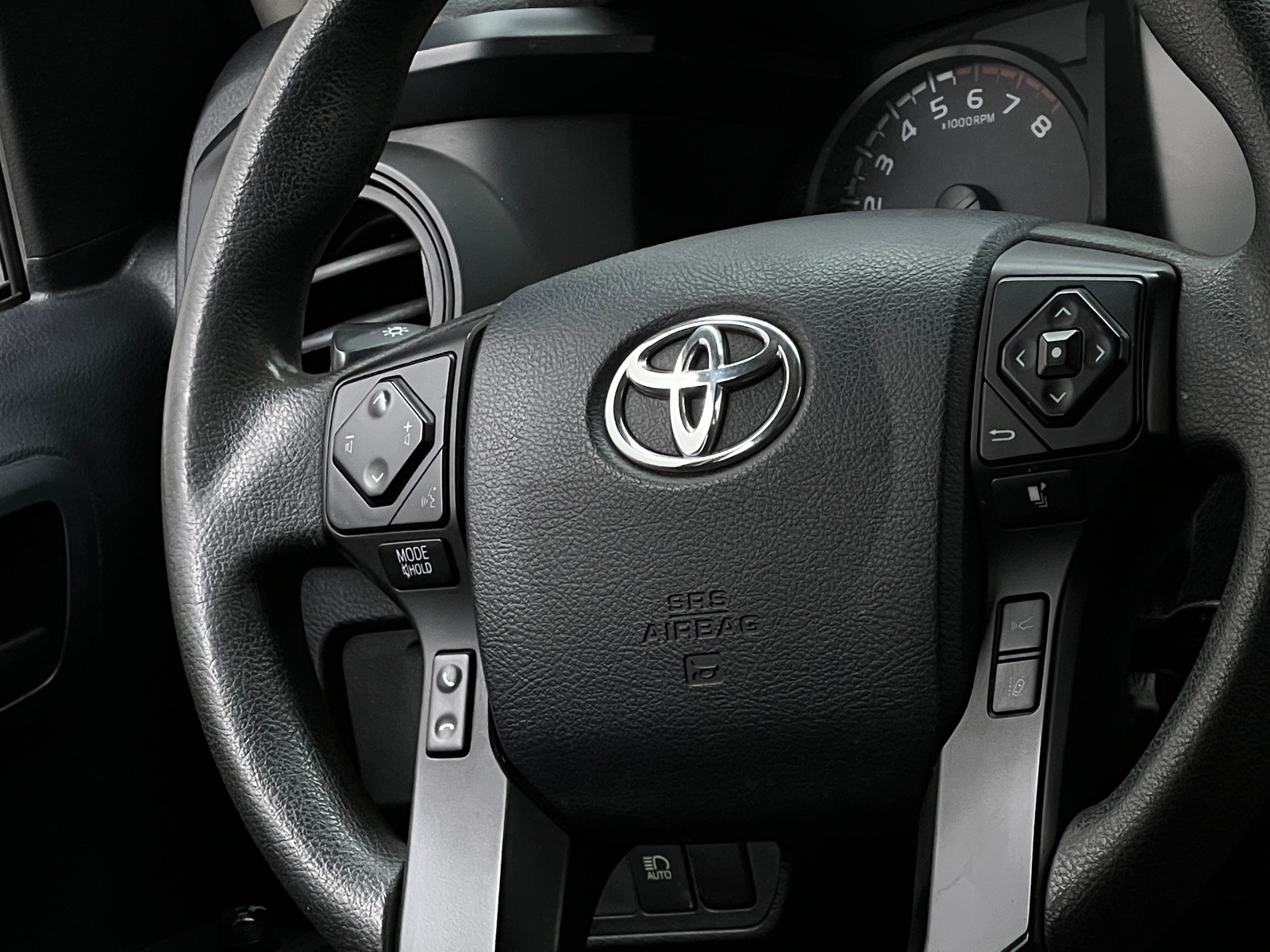 Thumbnail: 2019 Toyota Tacoma - 5