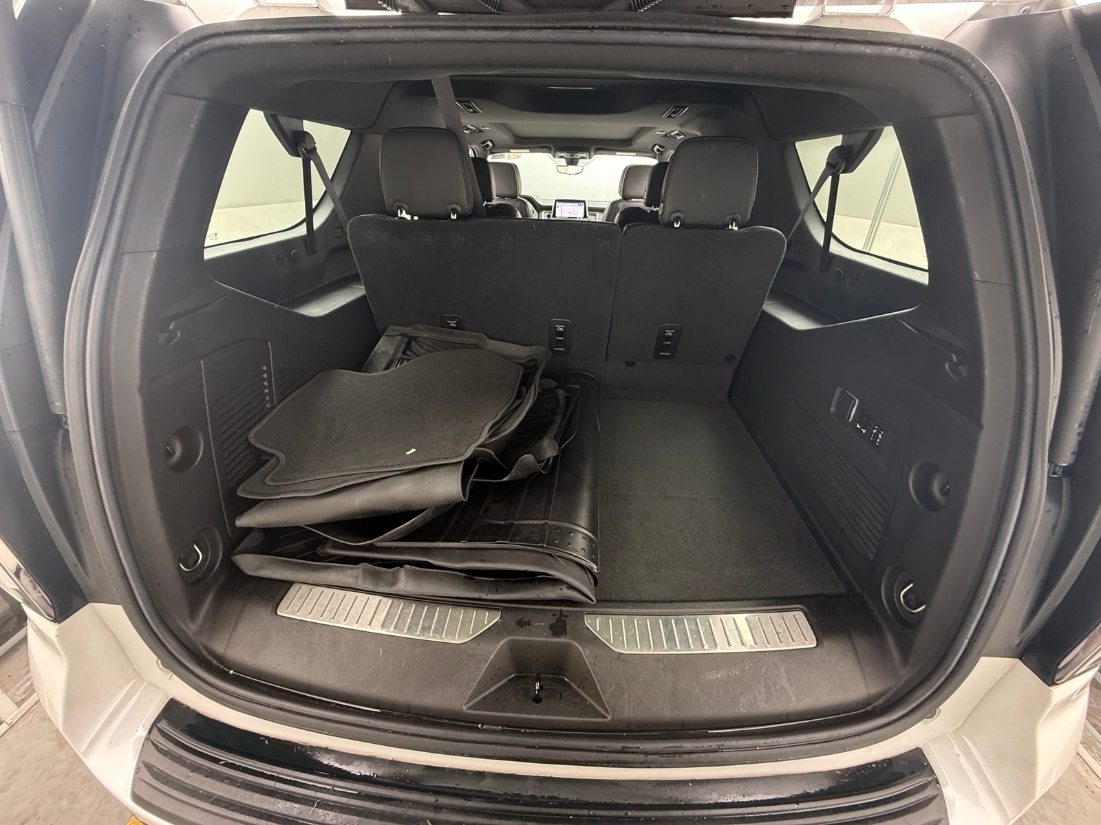 Thumbnail: 2021 Chevrolet Suburban - 6