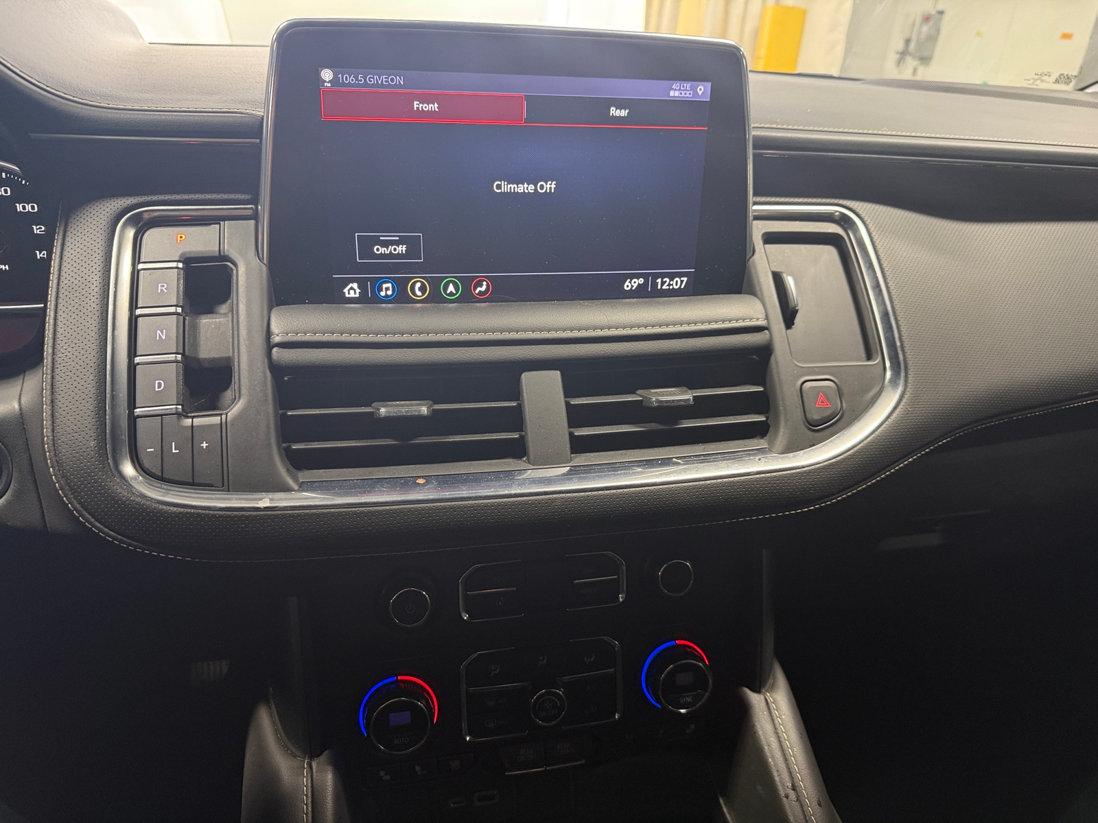 Thumbnail: 2021 Chevrolet Suburban - 3