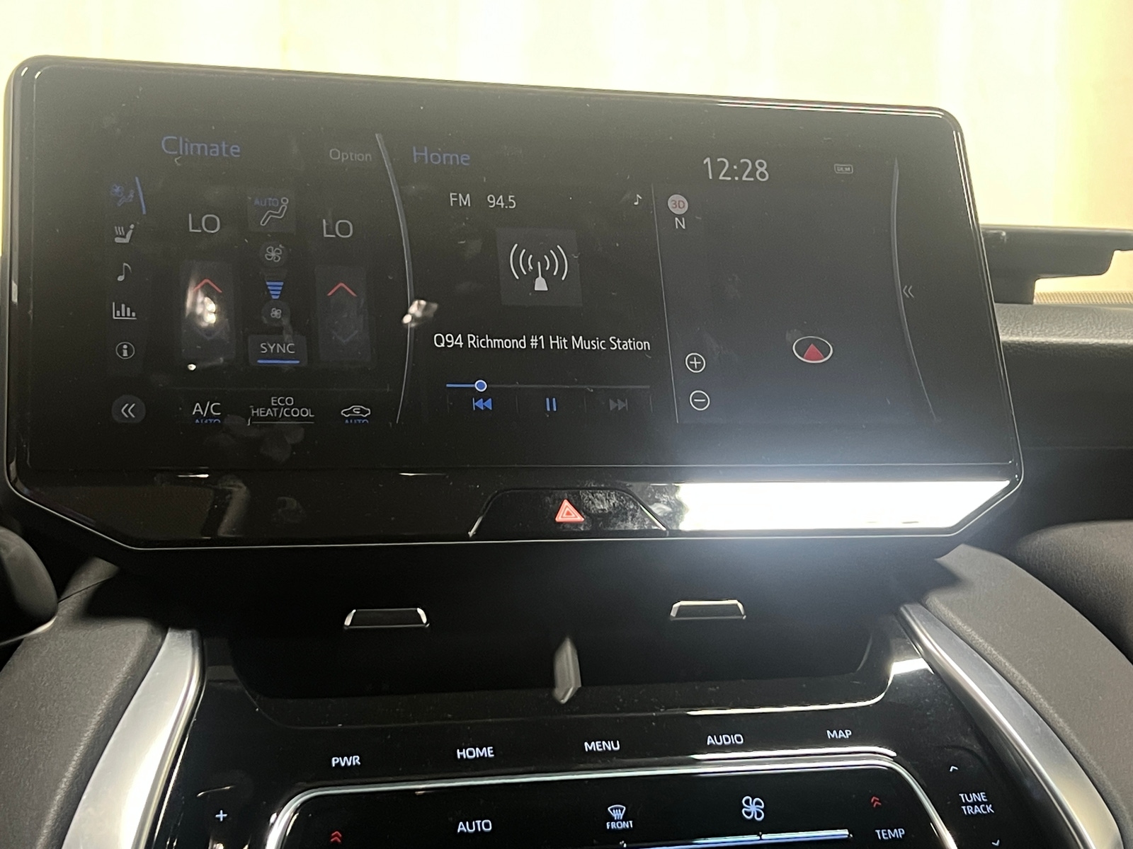 Thumbnail: 2021 Toyota Venza - 3
