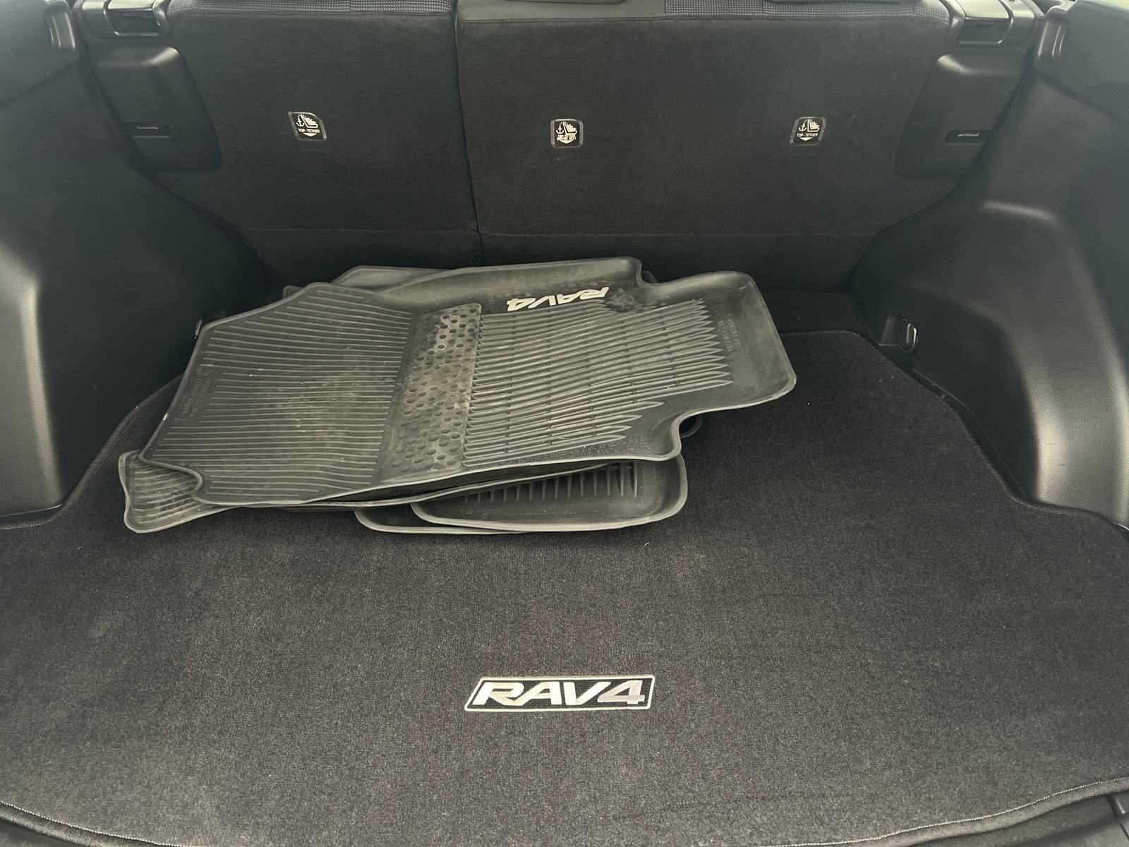 Thumbnail: 2019 Toyota RAV4 - 7