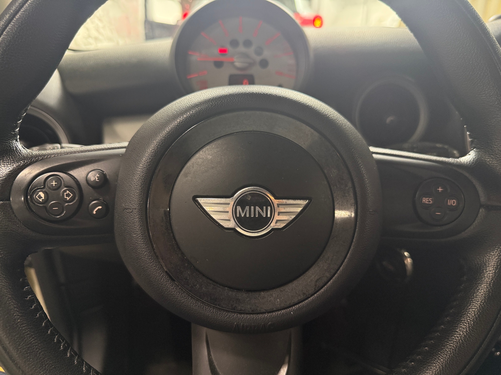 Thumbnail: 2012 MINI Cooper Hardtop - 4