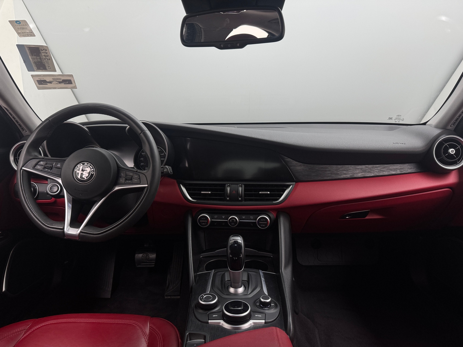 Thumbnail: 2019 Alfa Romeo Giulia - 2