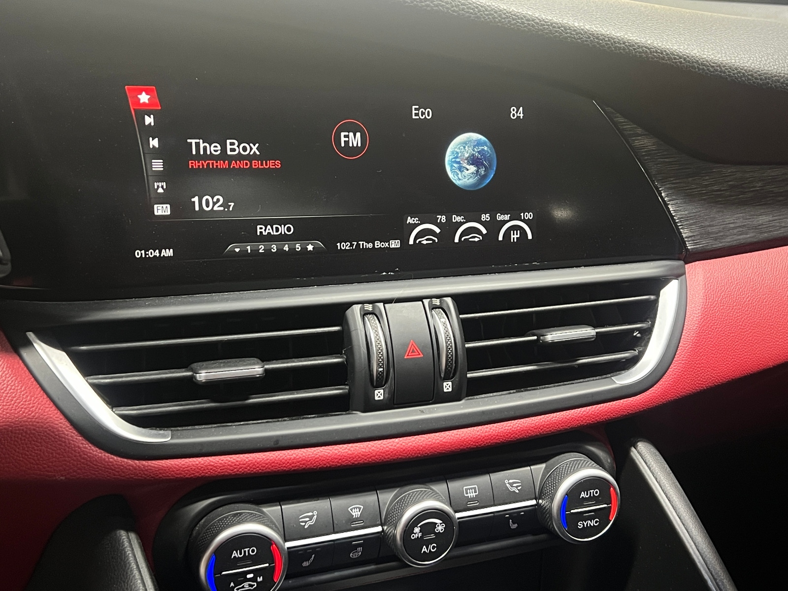 Thumbnail: 2019 Alfa Romeo Giulia - 3