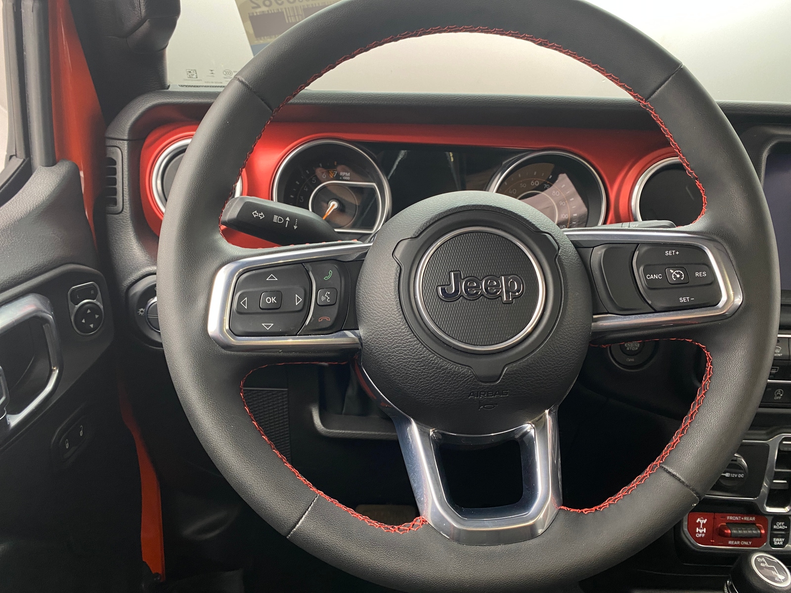 Thumbnail: 2023 Jeep Gladiator - 5