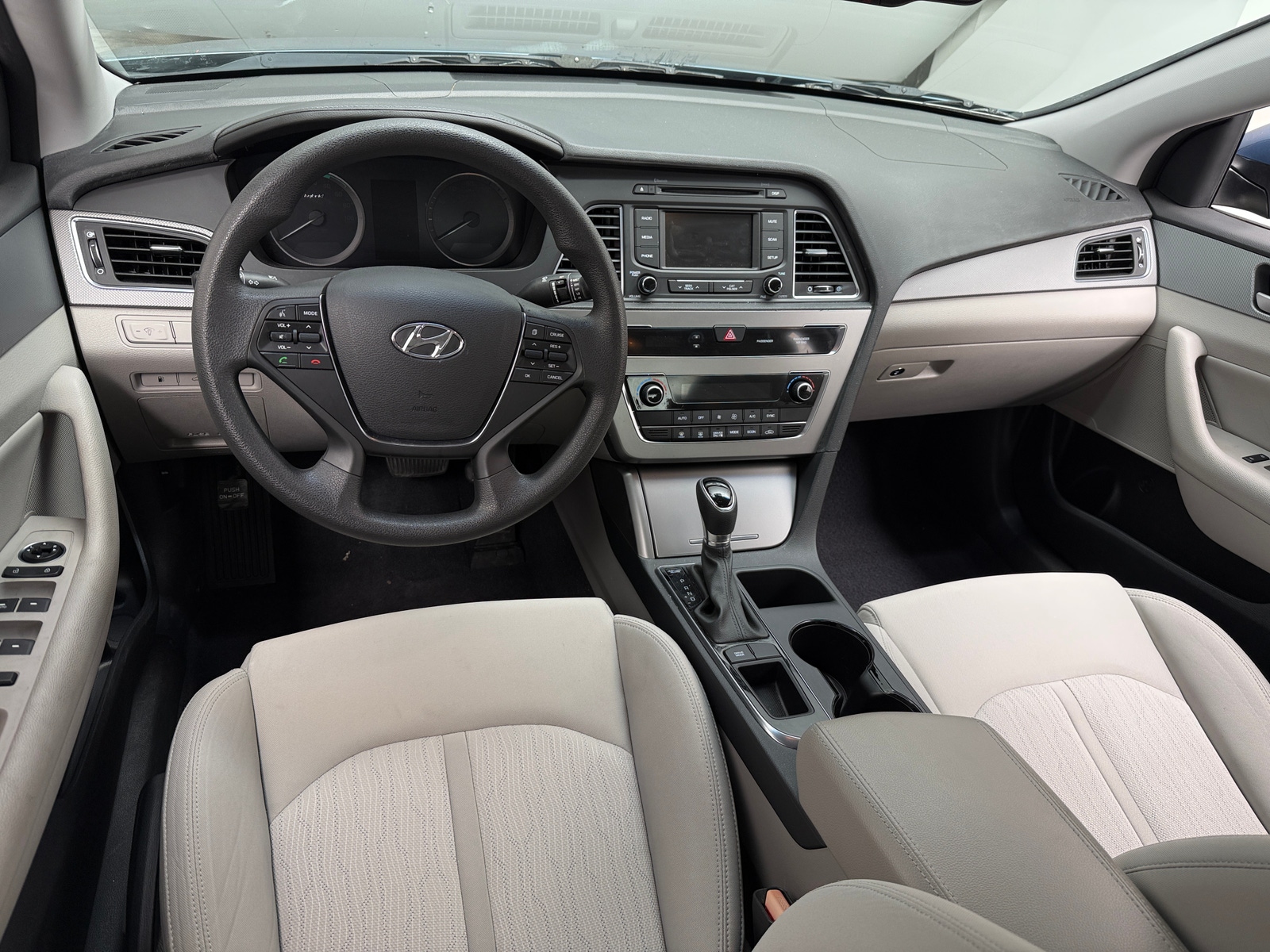 Thumbnail: 2016 Hyundai Sonata - 3