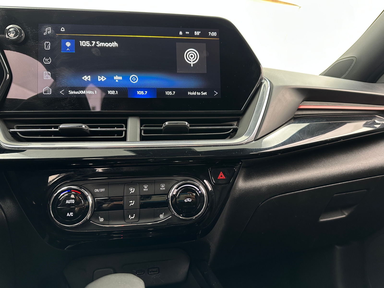 Thumbnail: 2024 Chevrolet Trax - 3