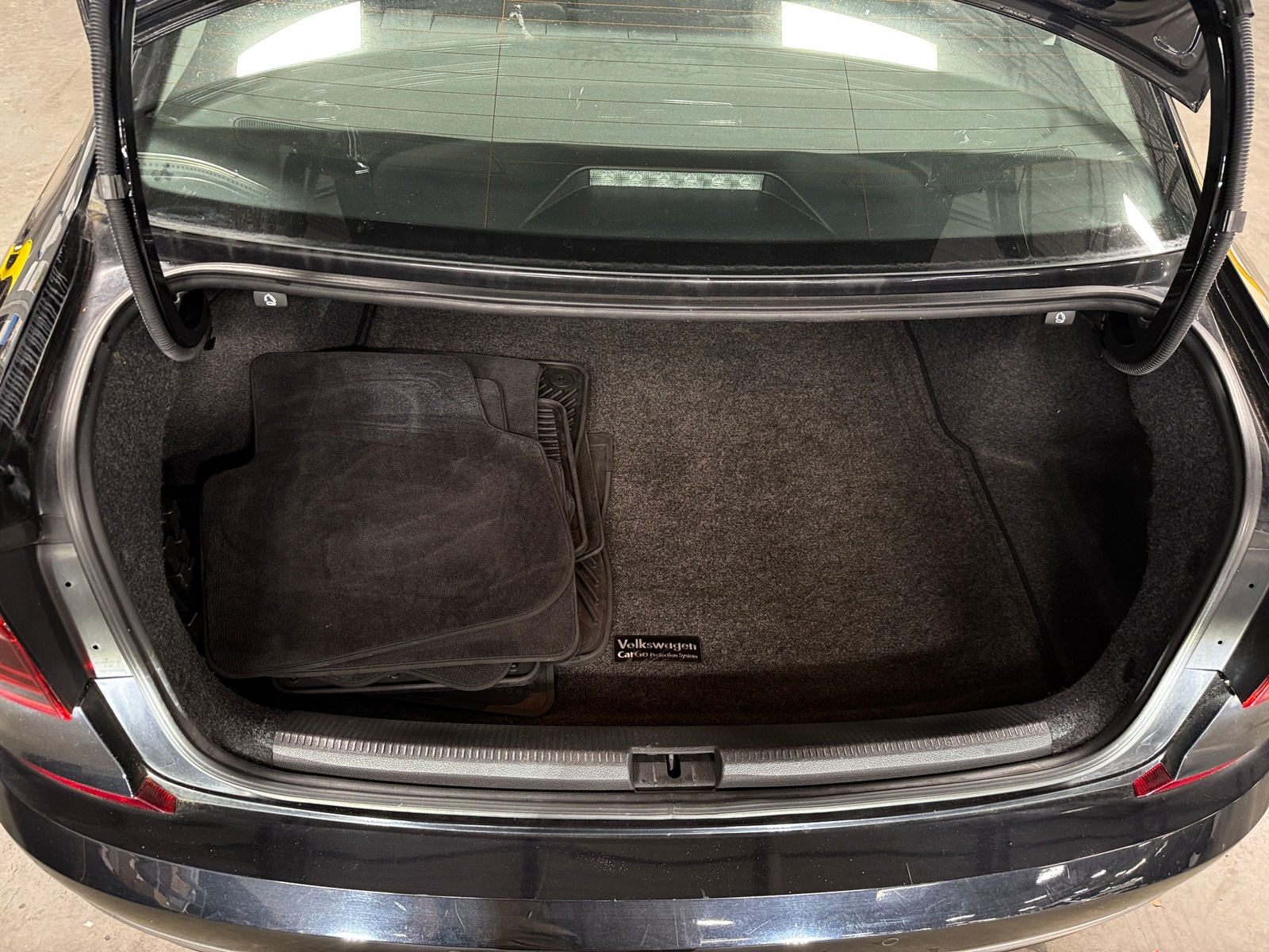 Thumbnail: 2017 Volkswagen Passat - 6