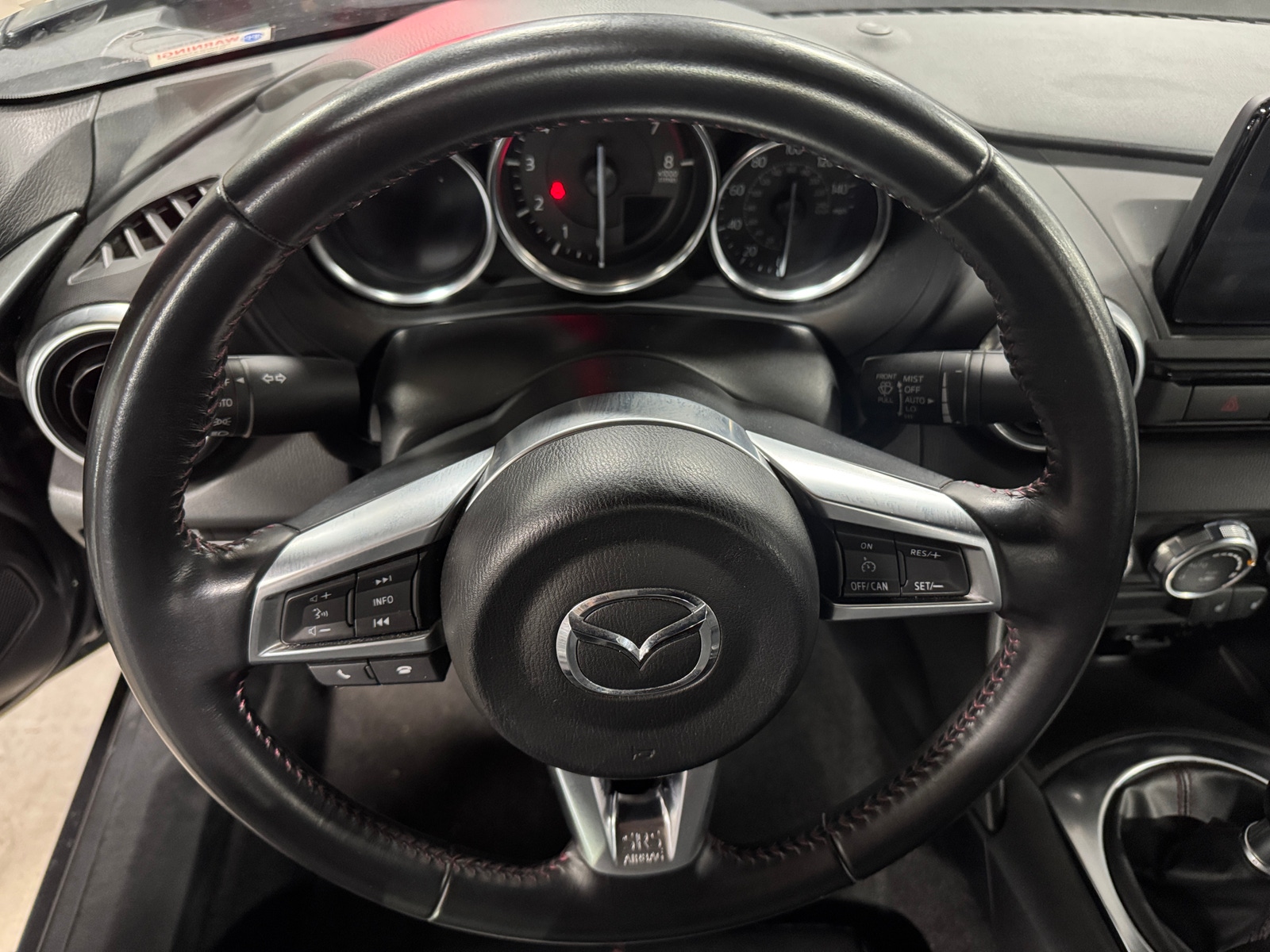 Thumbnail: 2018 Mazda MX-5 Miata - 4