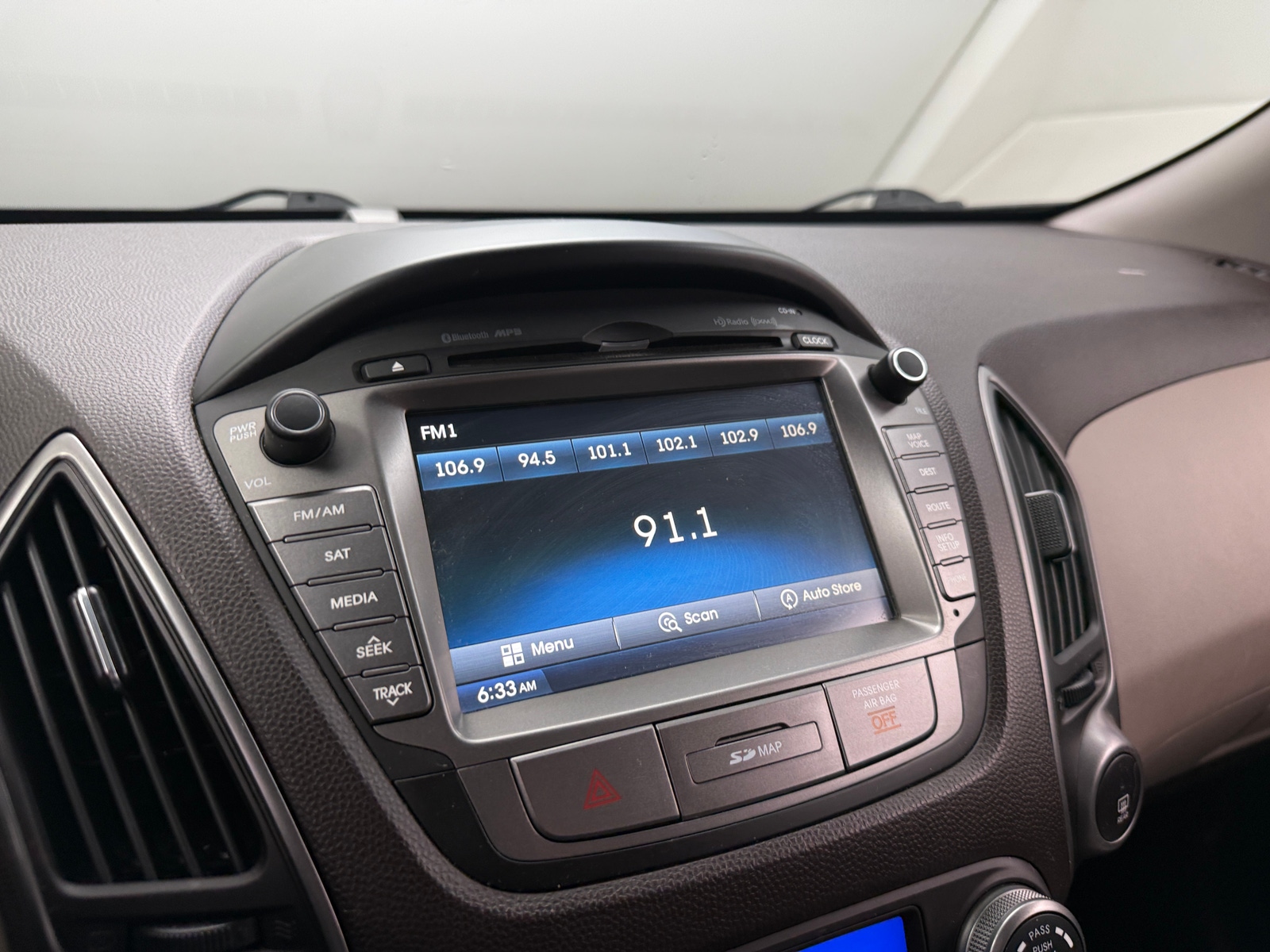Thumbnail: 2015 Hyundai Tucson - 3