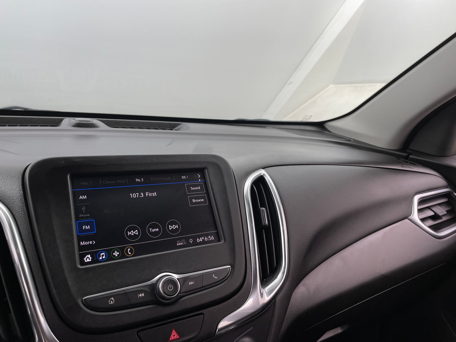 Thumbnail: 2020 Chevrolet Equinox - 4