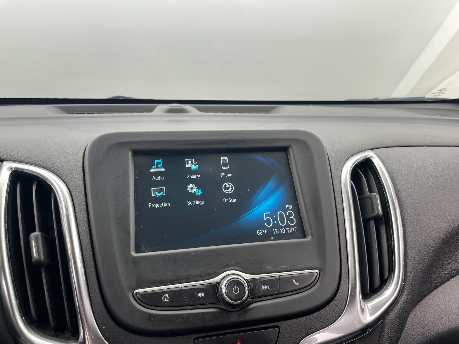 Thumbnail: 2018 Chevrolet Equinox - 4