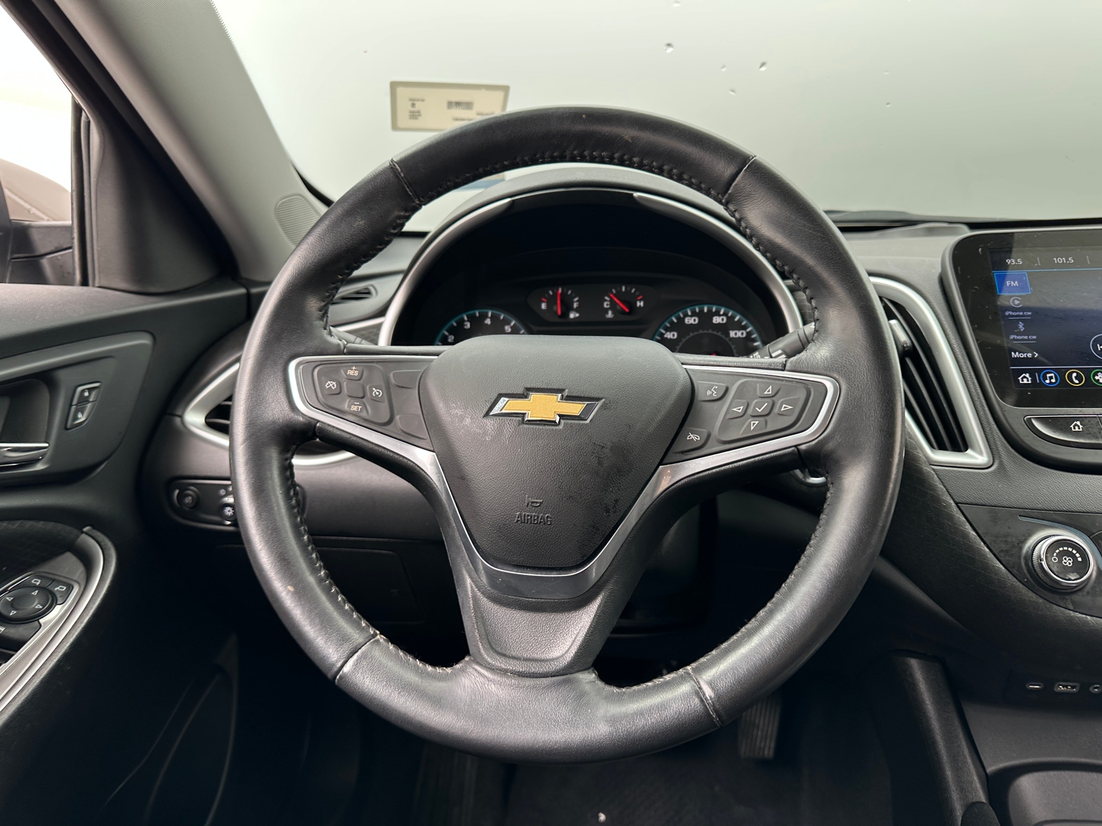 Thumbnail: 2022 Chevrolet Malibu - 5