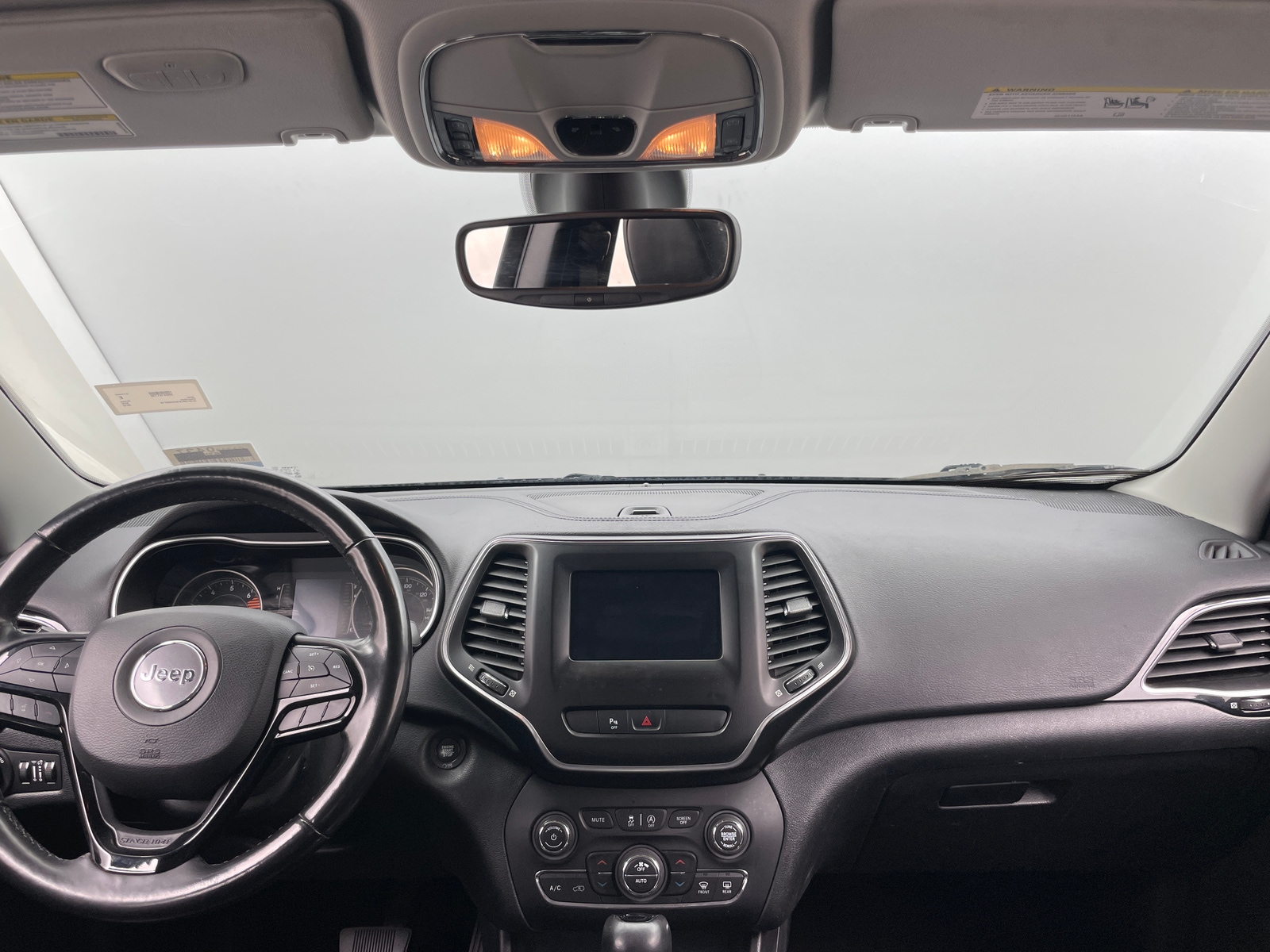 Thumbnail: 2019 Jeep Cherokee - 3