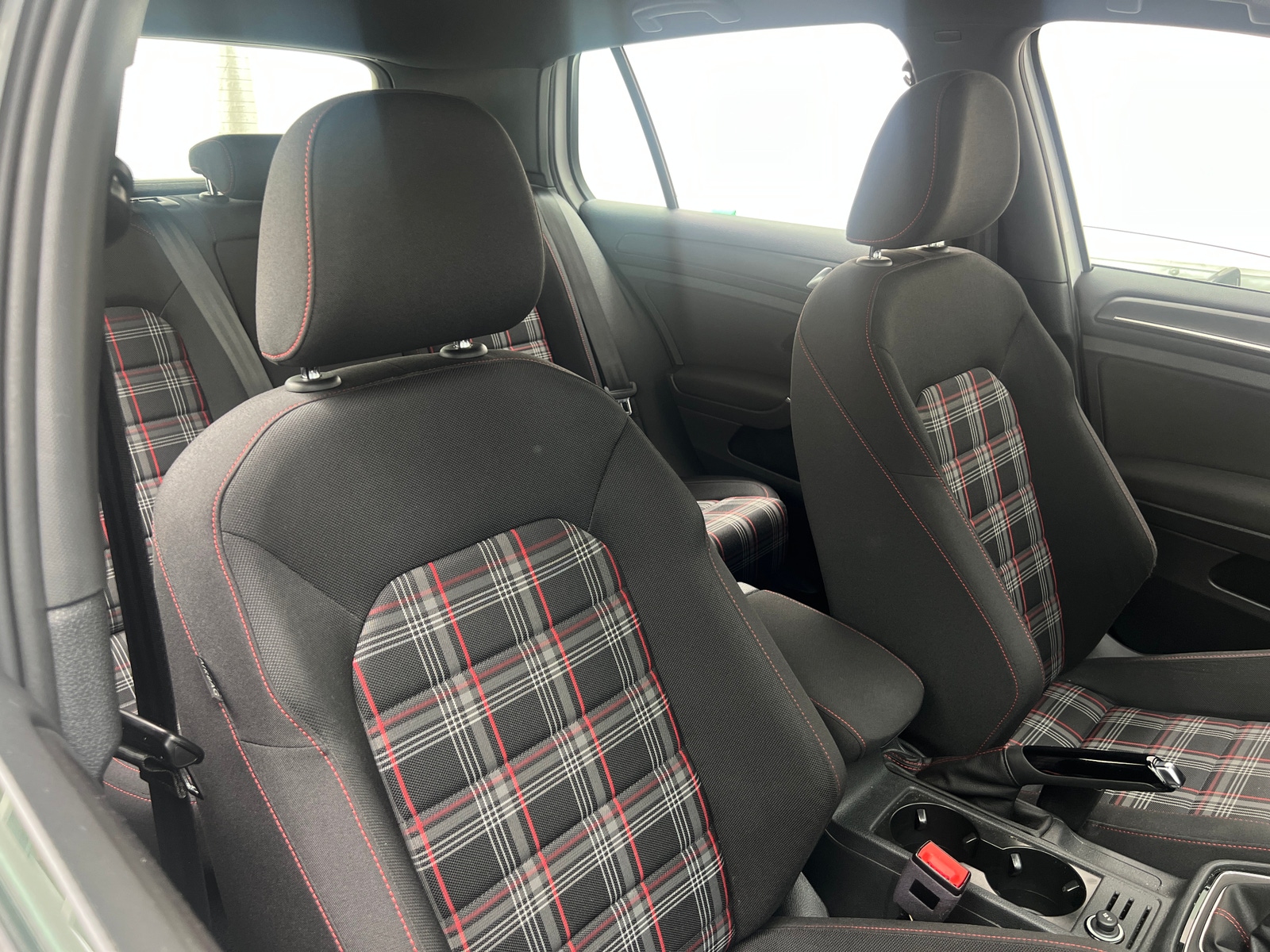 Thumbnail: 2018 Volkswagen Golf - 2