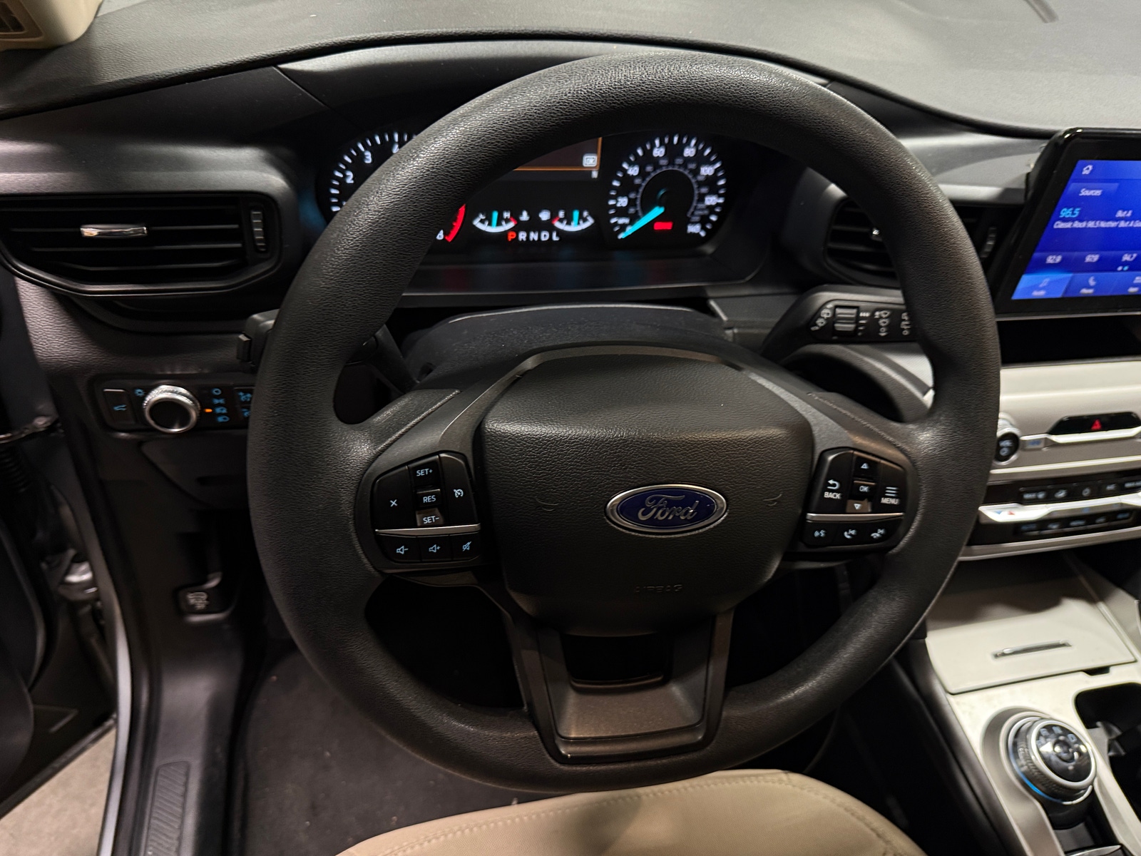 Thumbnail: 2022 Ford Explorer - 5