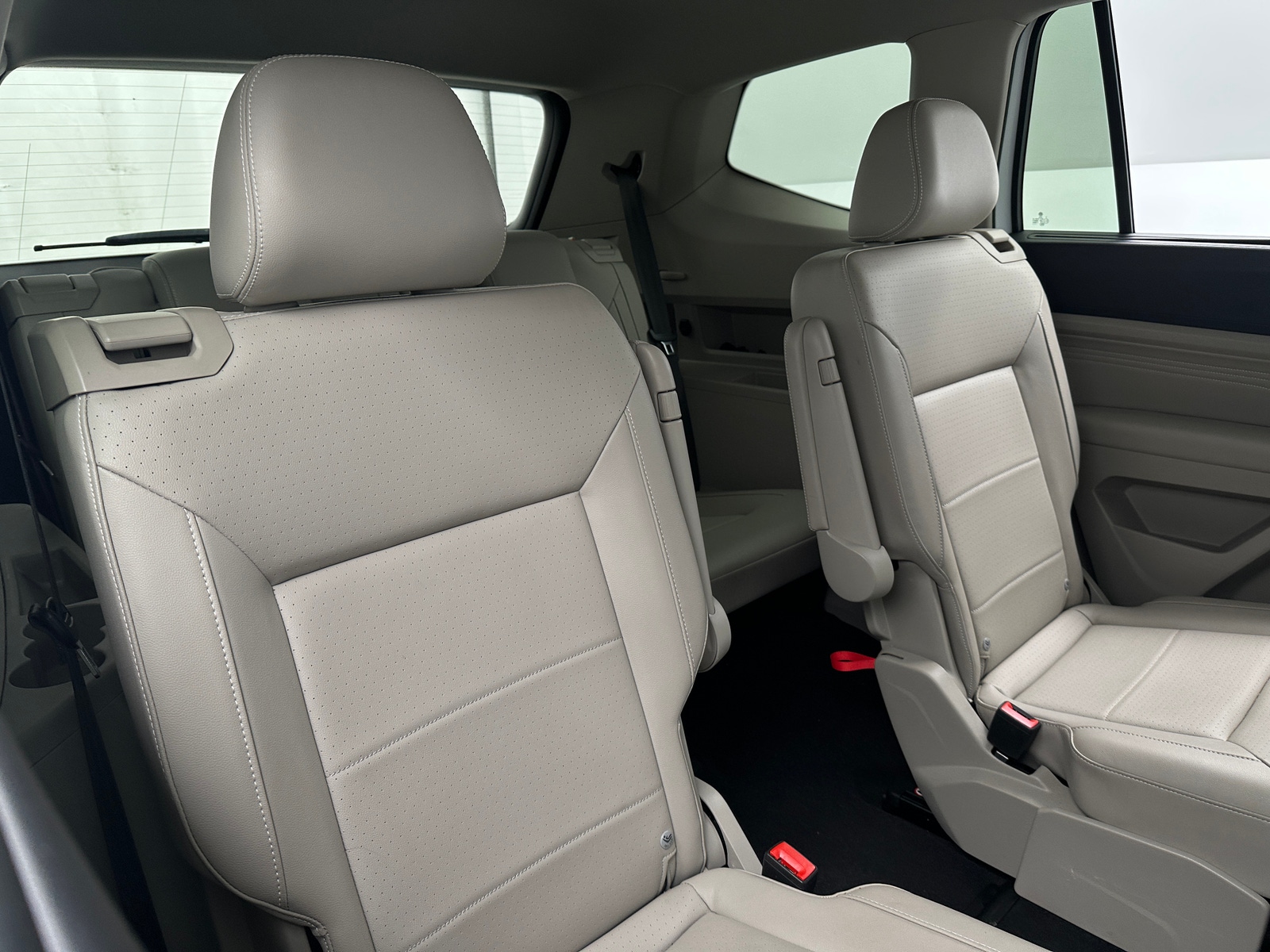 Thumbnail: 2022 Volkswagen Atlas - 6