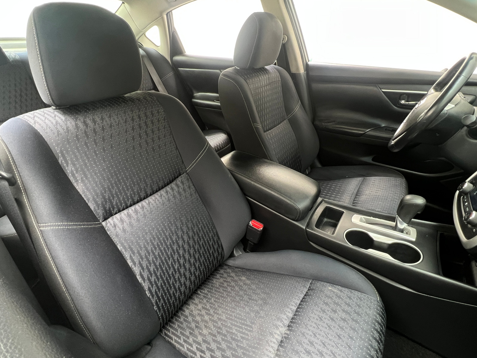 Thumbnail: 2016 Nissan Altima - 2